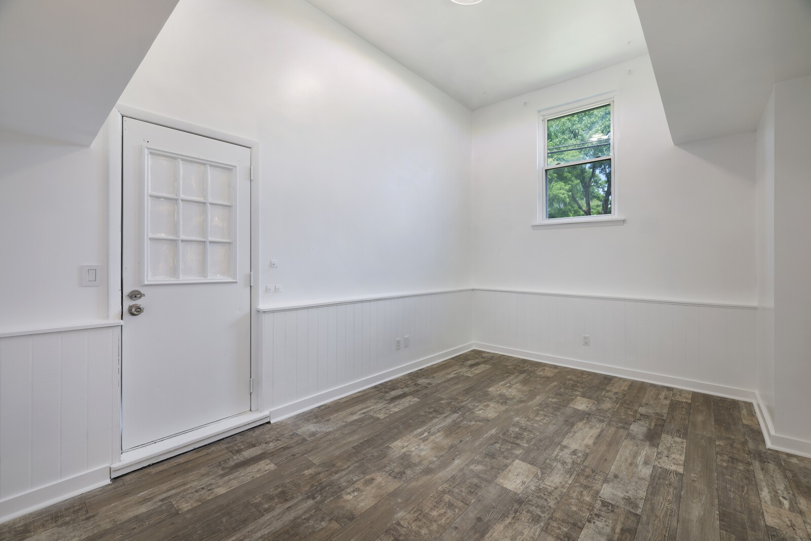 557 Cathy Jo Cir
