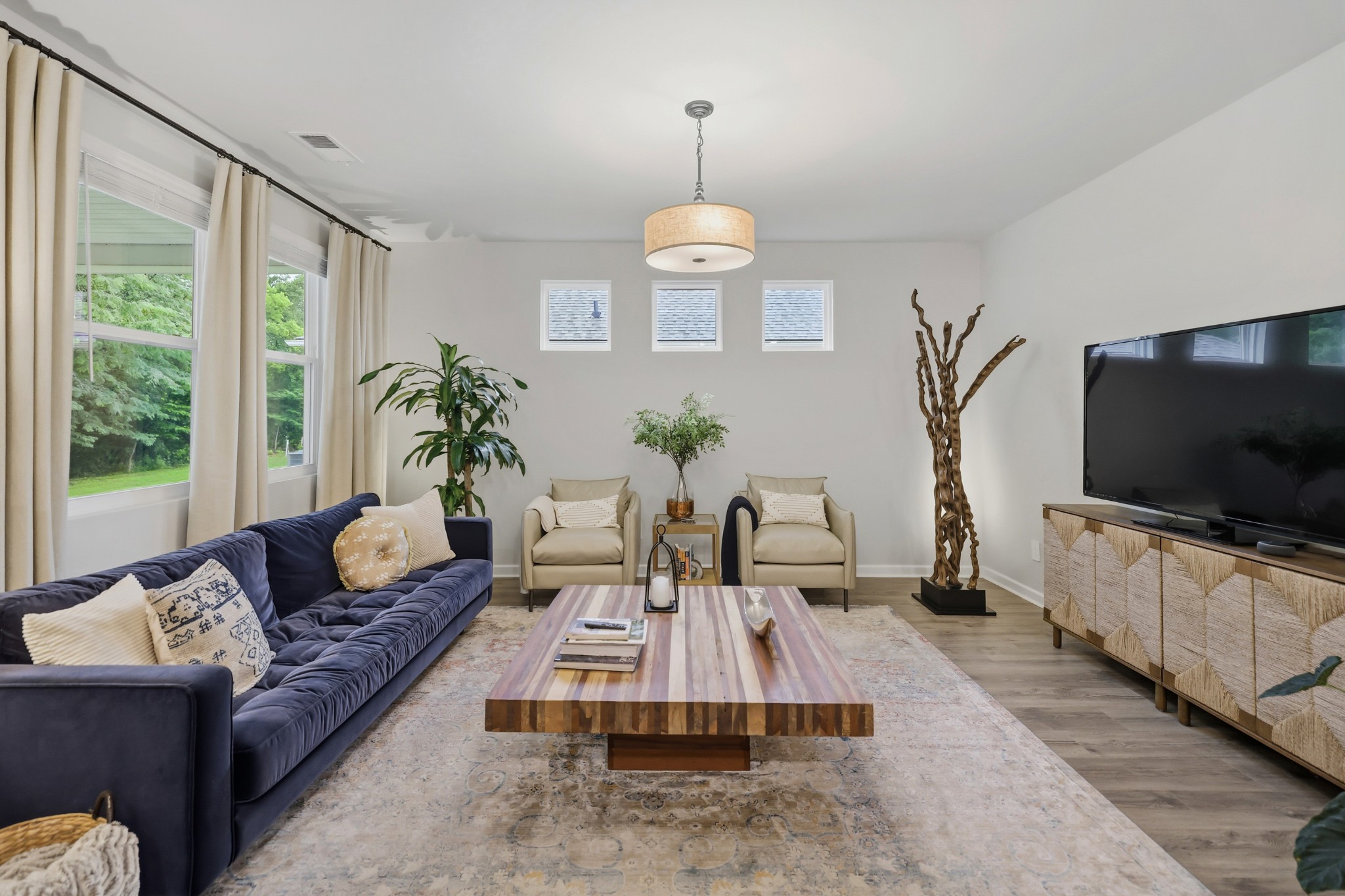 6887 Japonica Ln