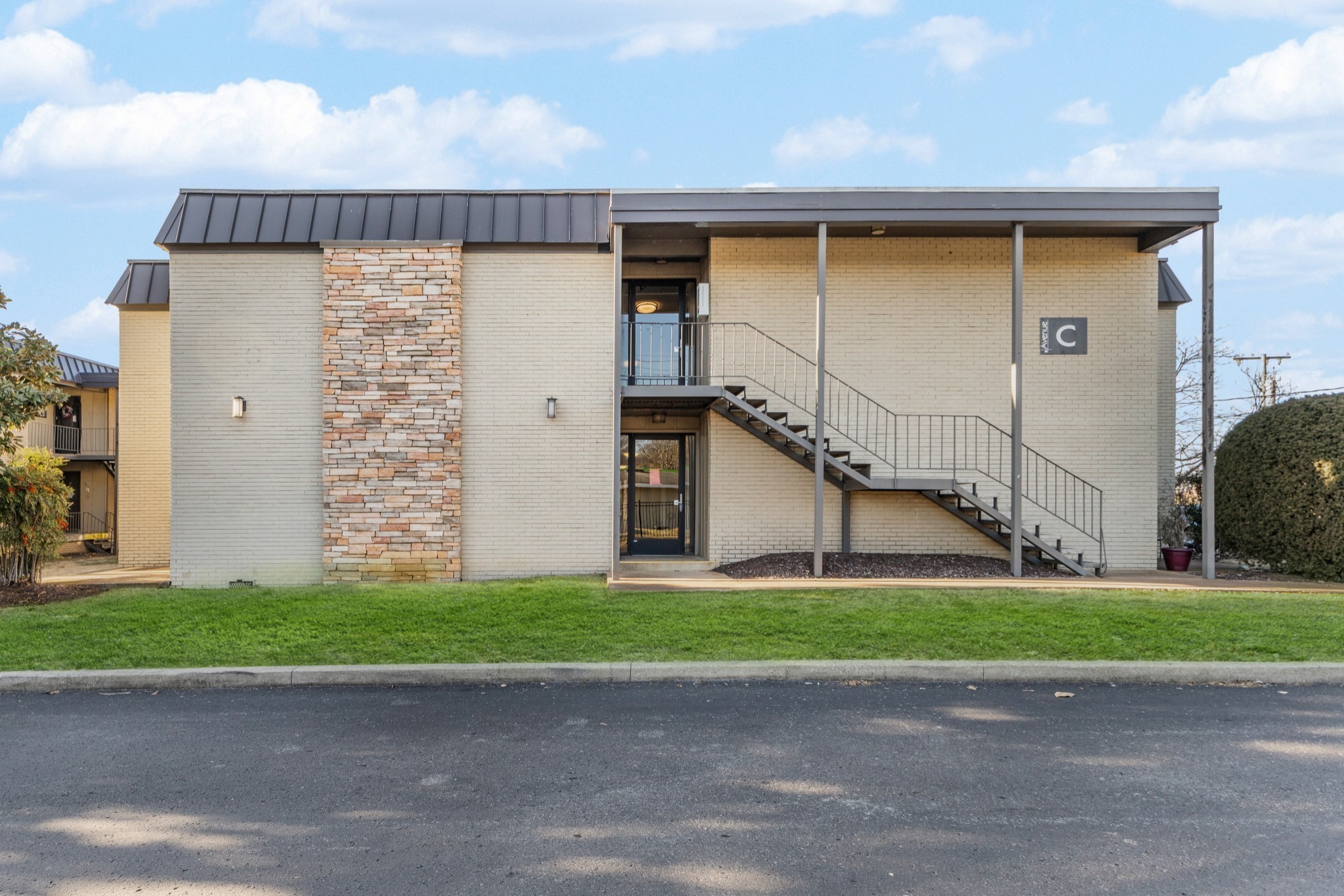 6680 Charlotte Pike Unit: C1