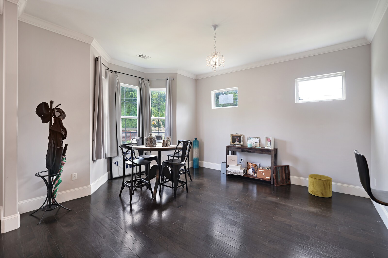 200 Cedar Place Row