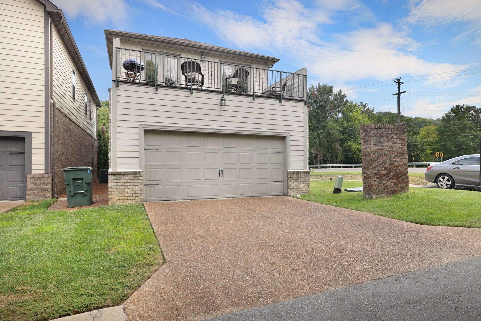 200 Cedar Place Row
