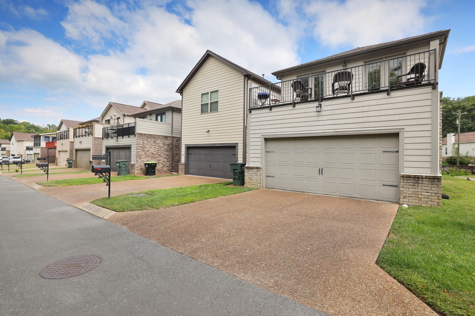 200 Cedar Place Row