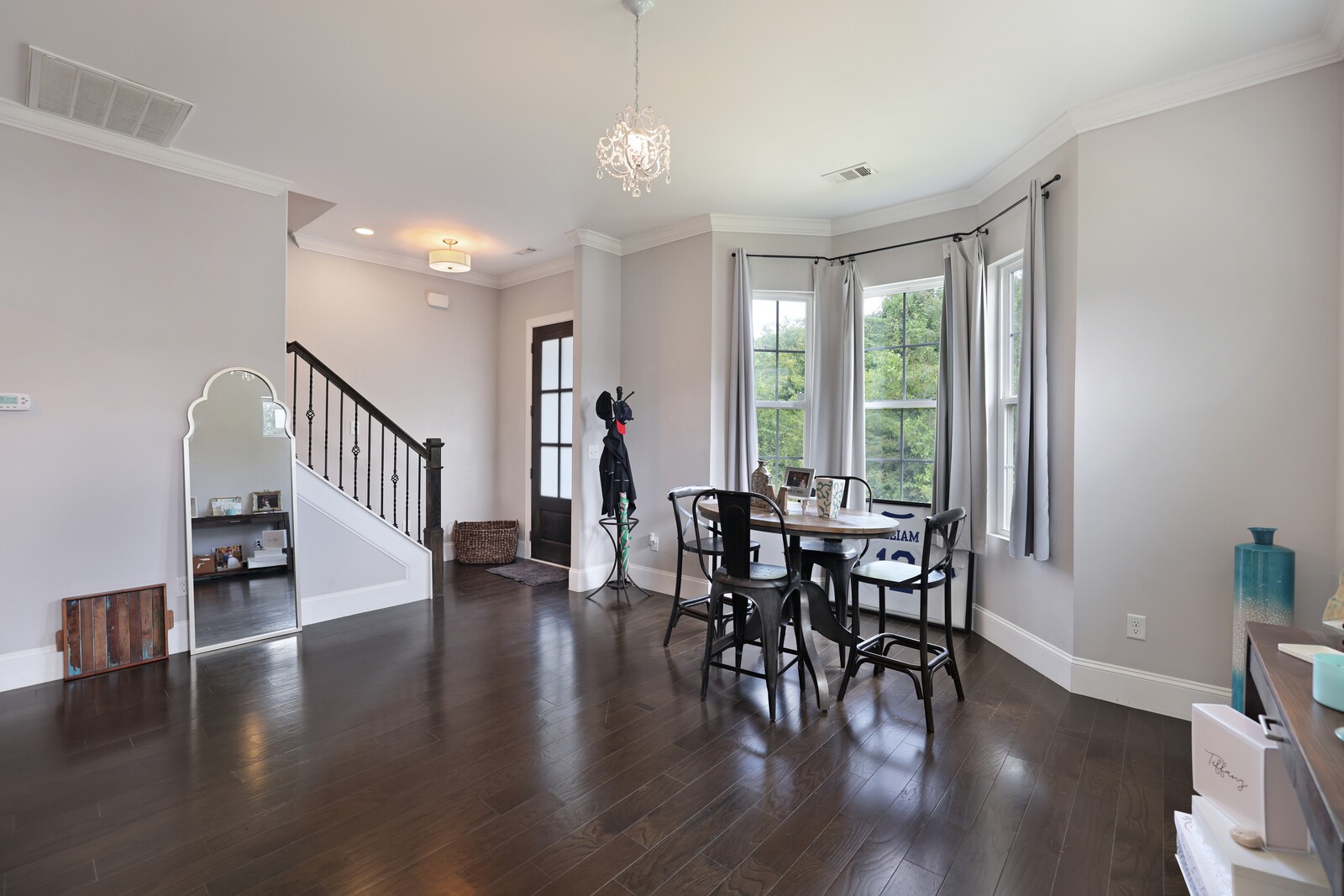 200 Cedar Place Row