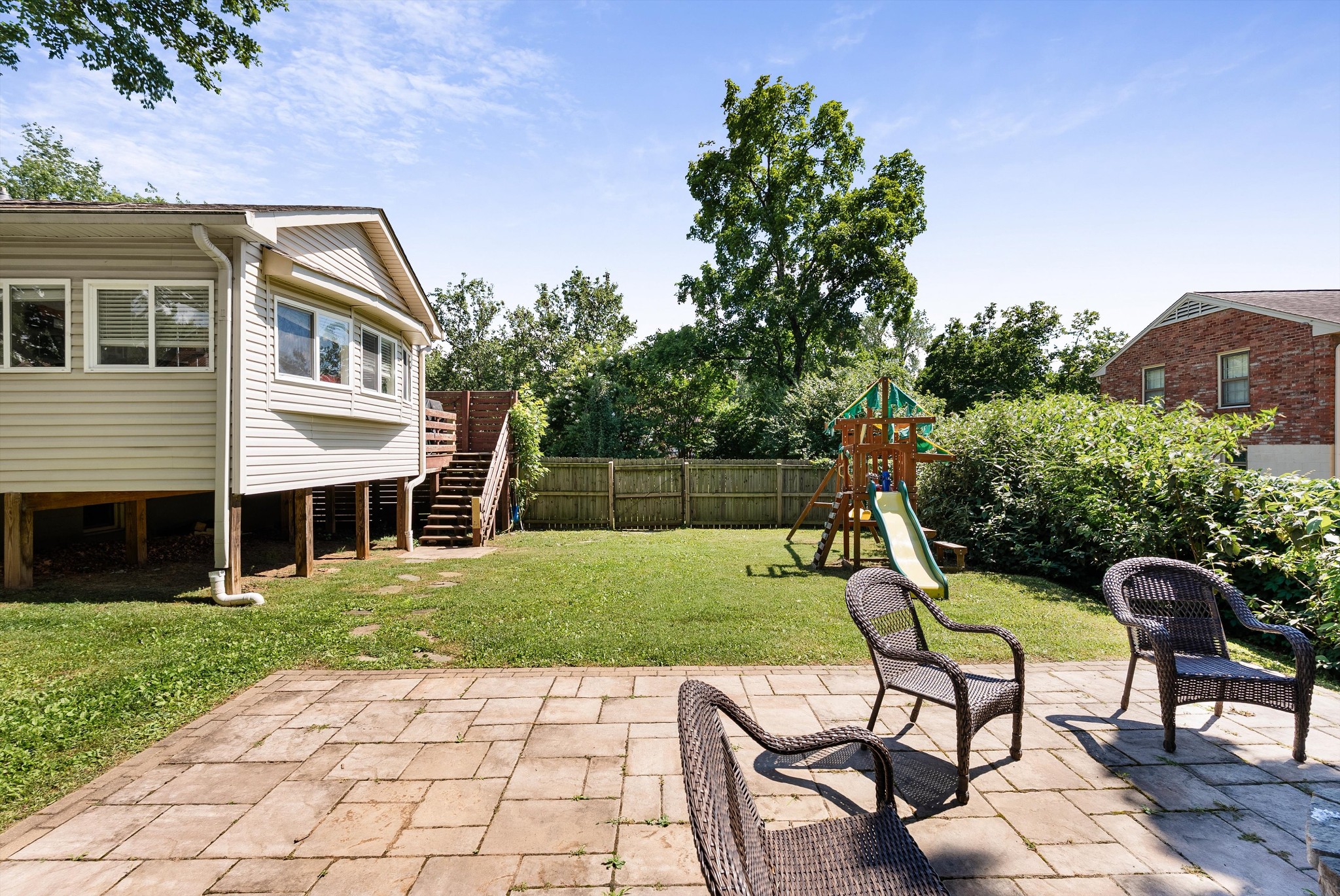 600 Elaine Dr
