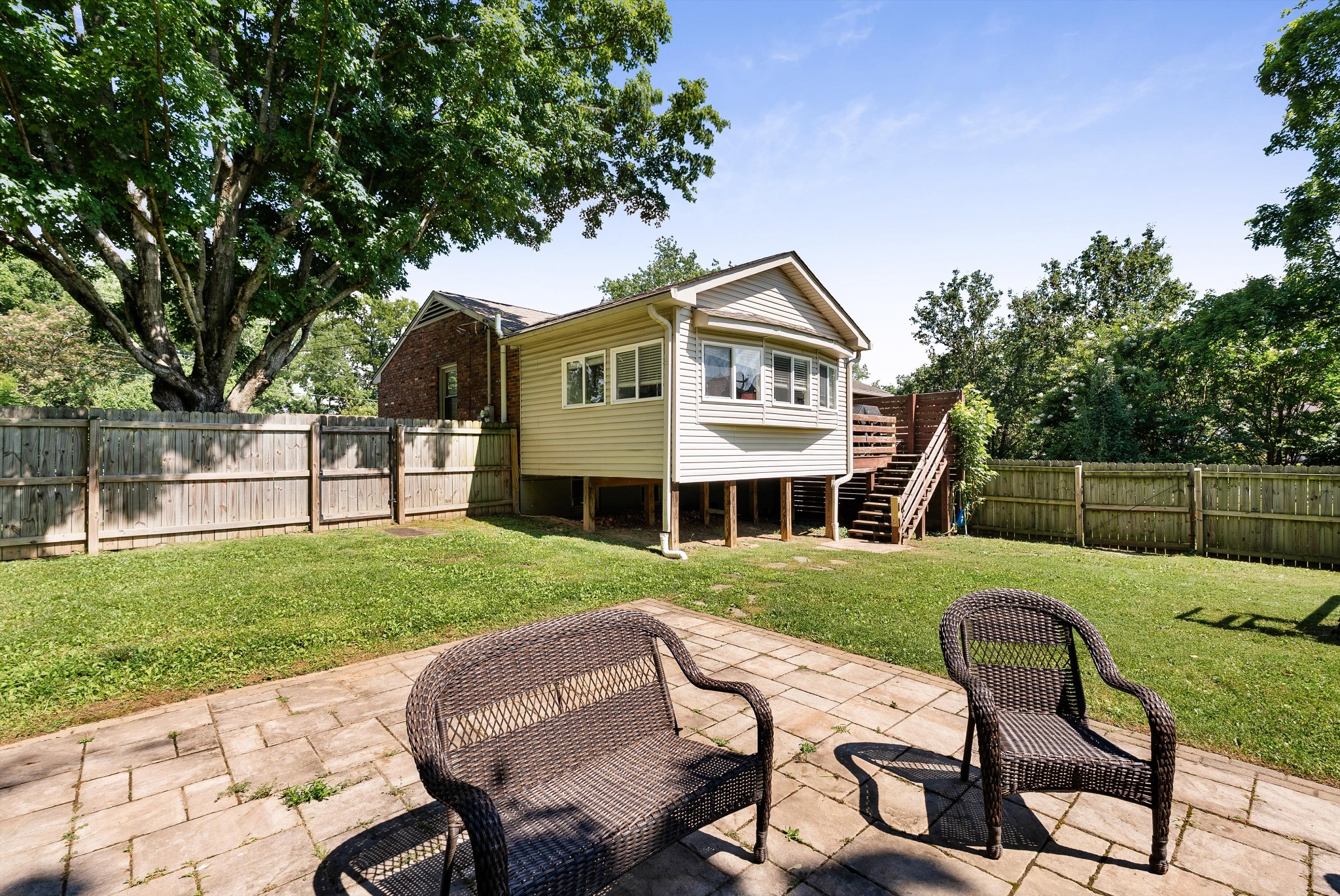 600 Elaine Dr