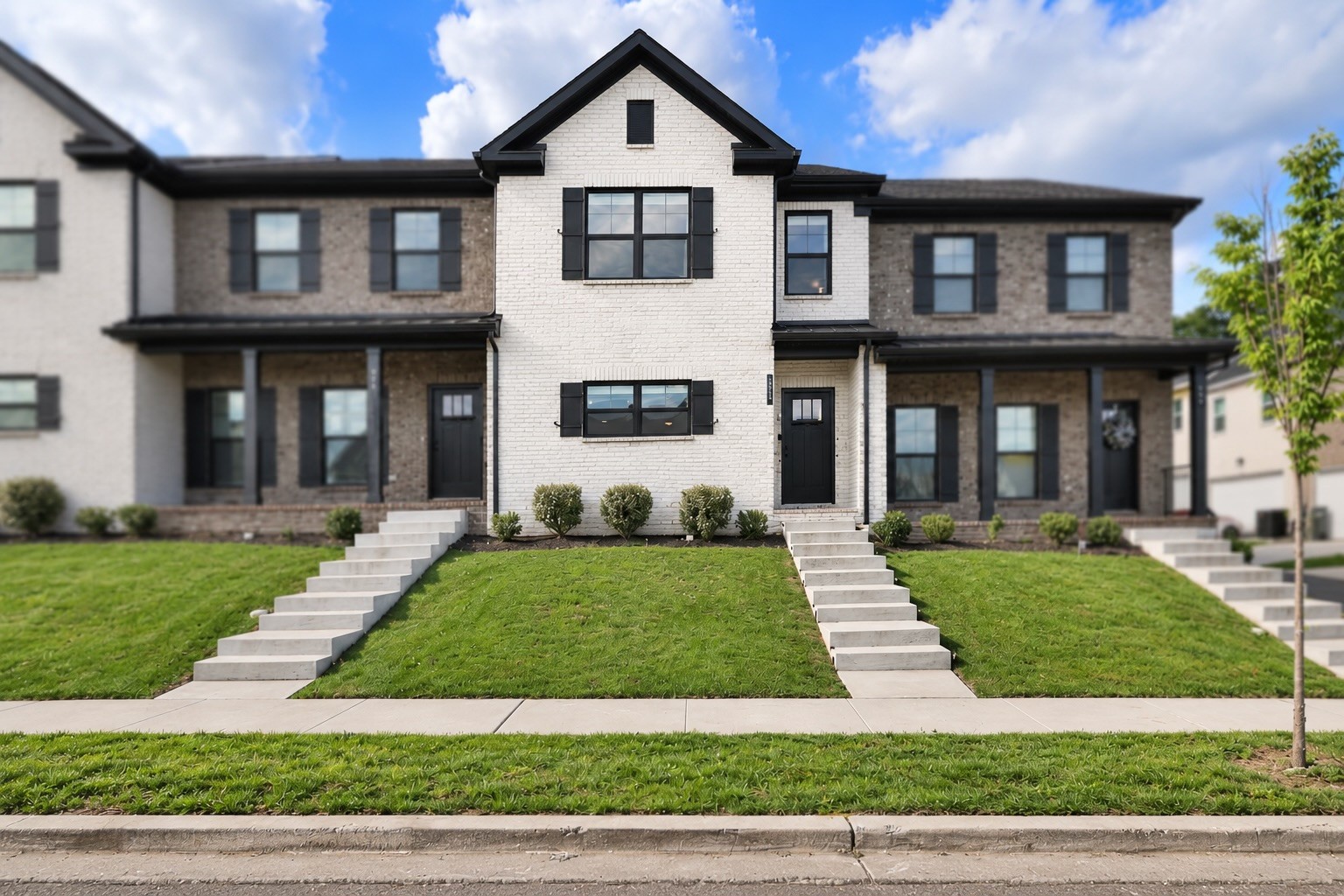 302 Lynwood Station Blvd
