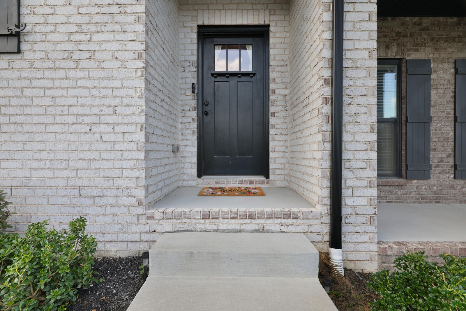 302 Lynwood Station Blvd