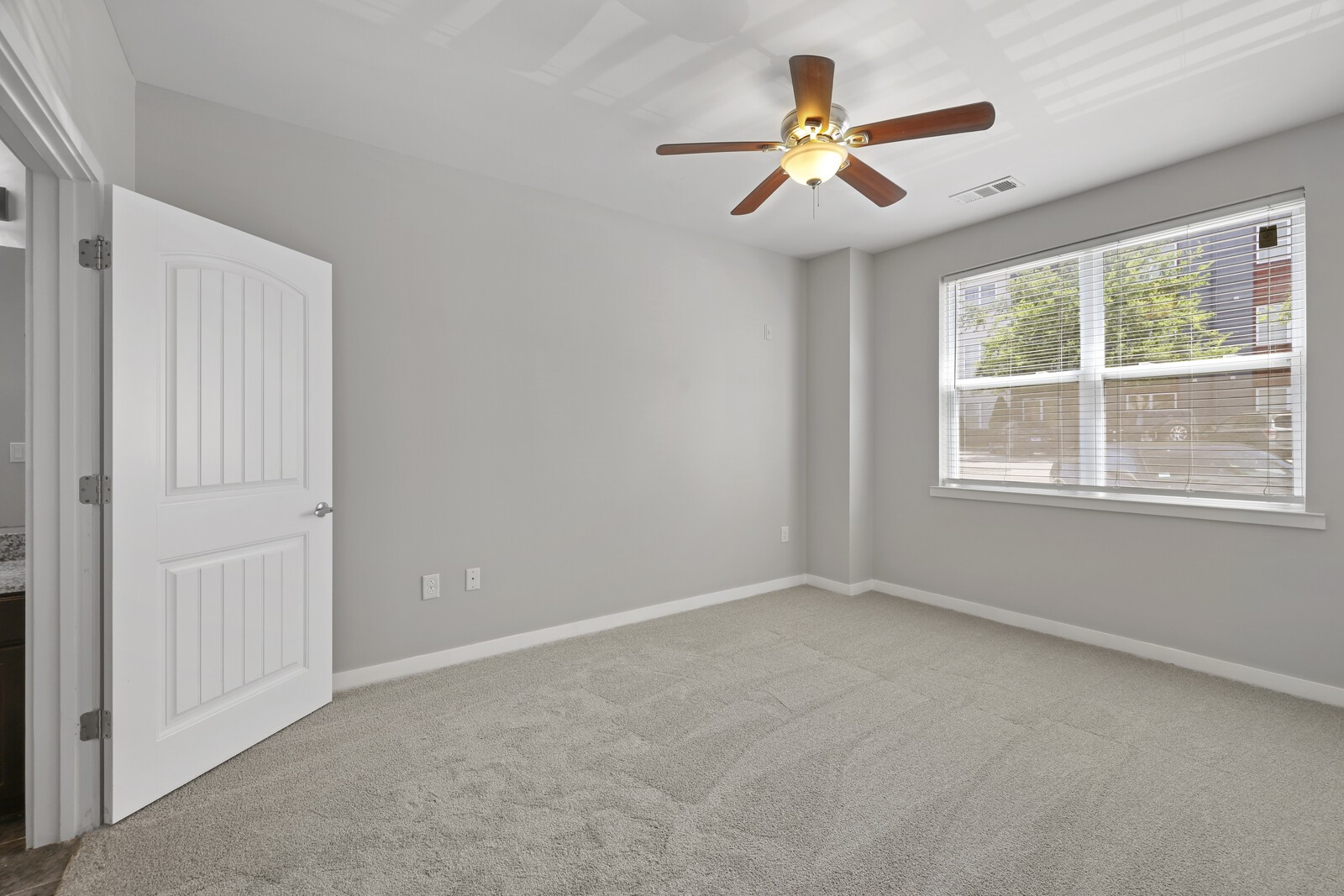 1118 Litton Avenue Unit: 118