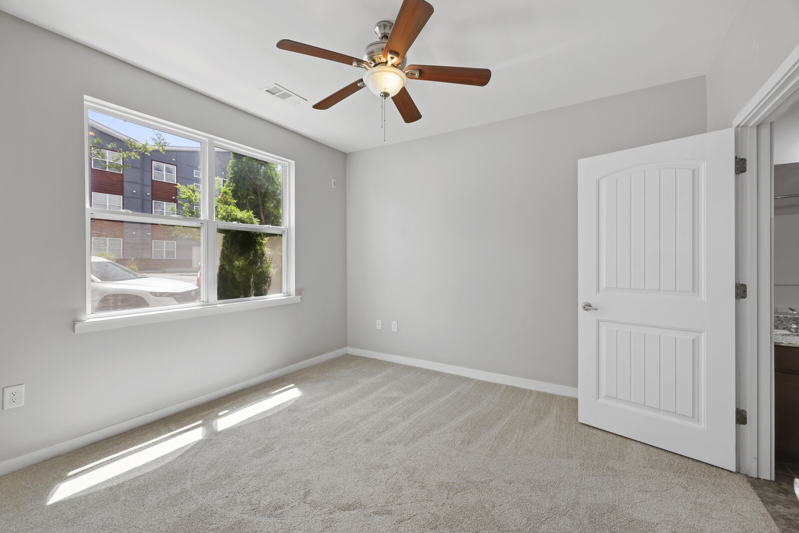 1118 Litton Avenue Unit: 118