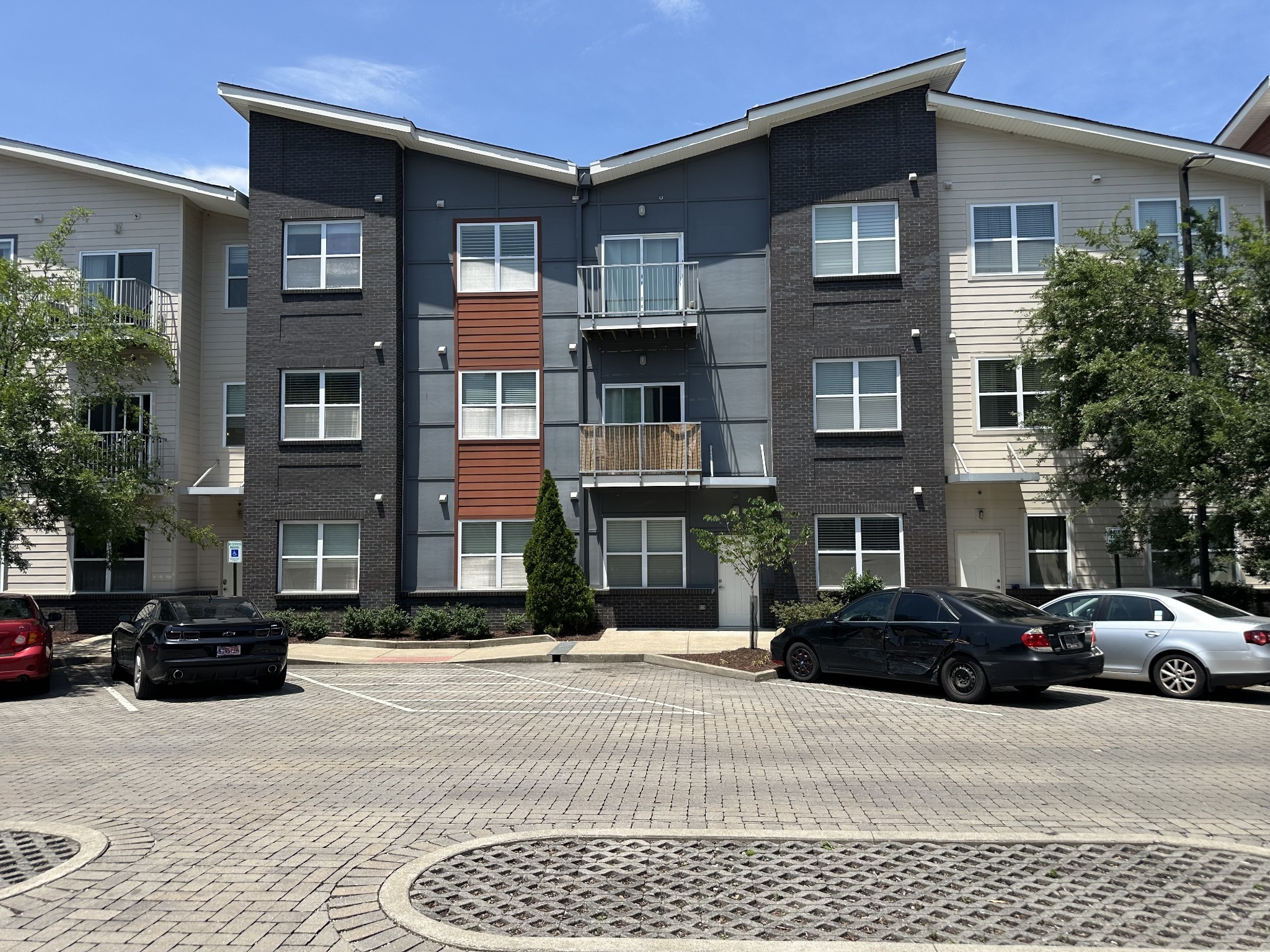 1118 Litton Avenue Unit: 118