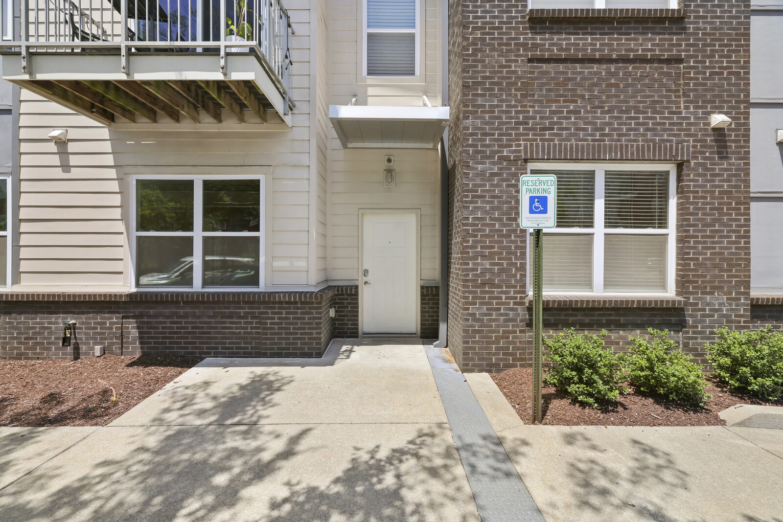 1118 Litton Avenue Unit: 118