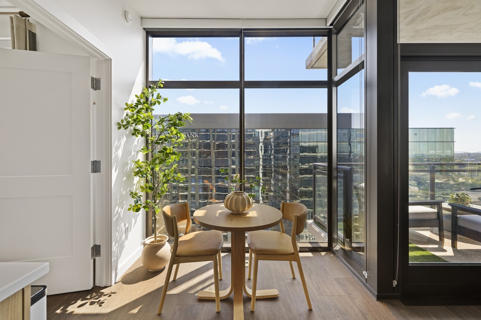 1212 Demonbreun St Unit: 1802