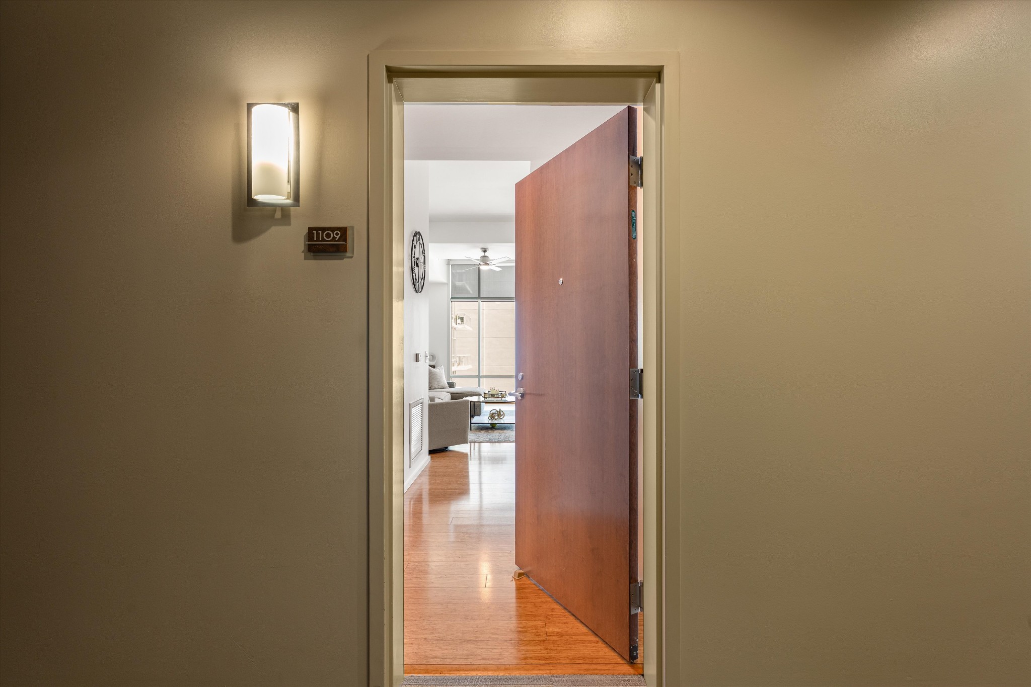 700 12th Ave, S Unit: 1109