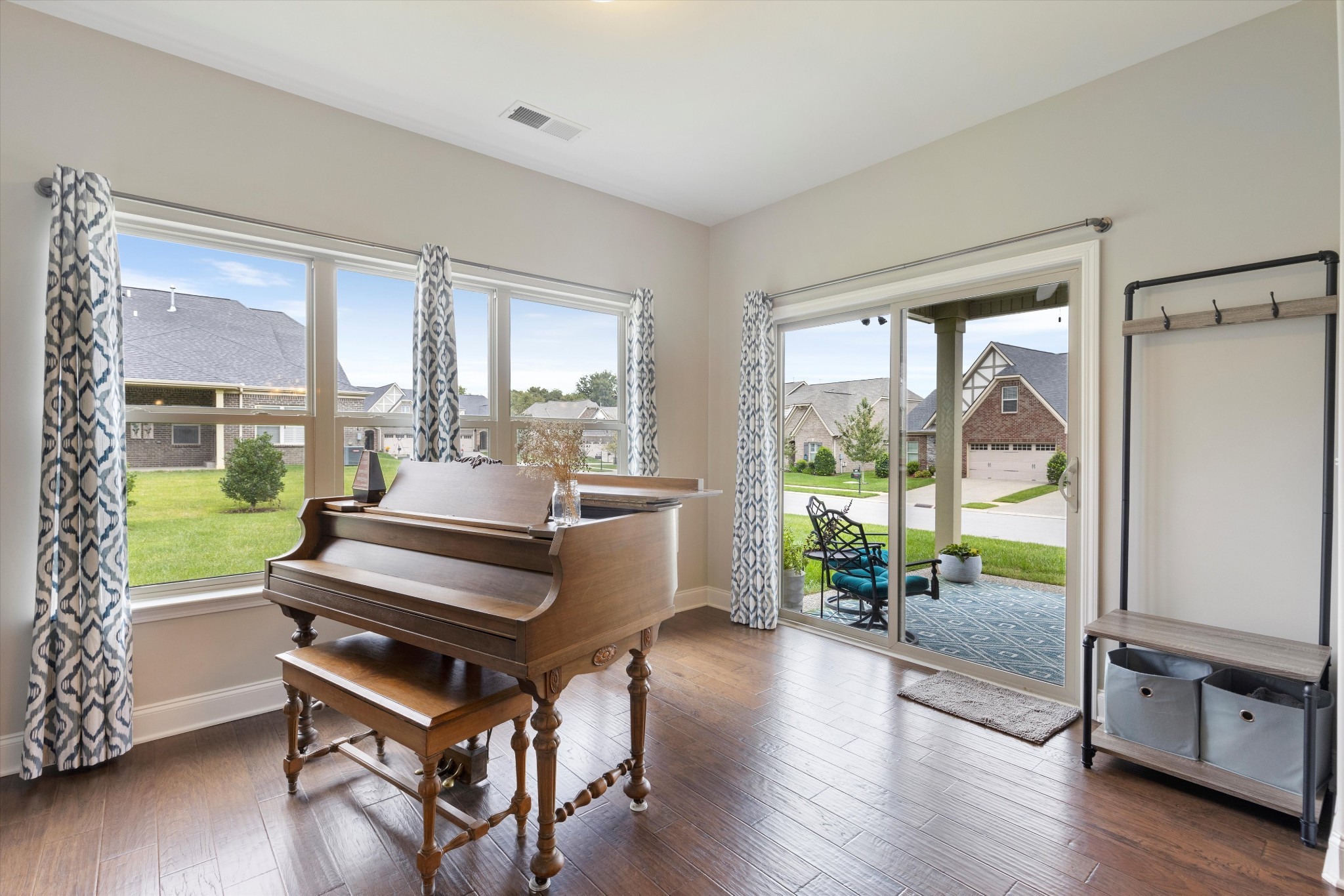 1500 Cedarbrooke Ln