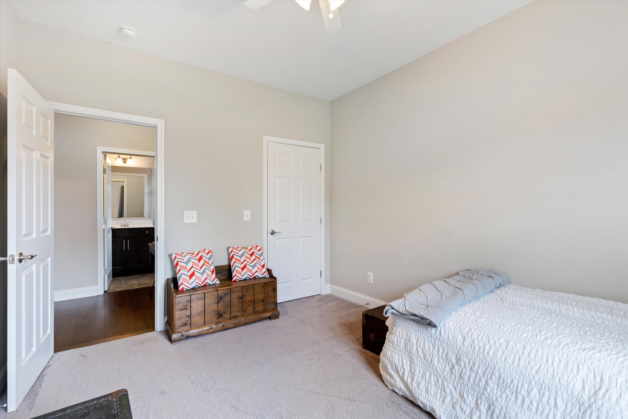 1500 Cedarbrooke Ln