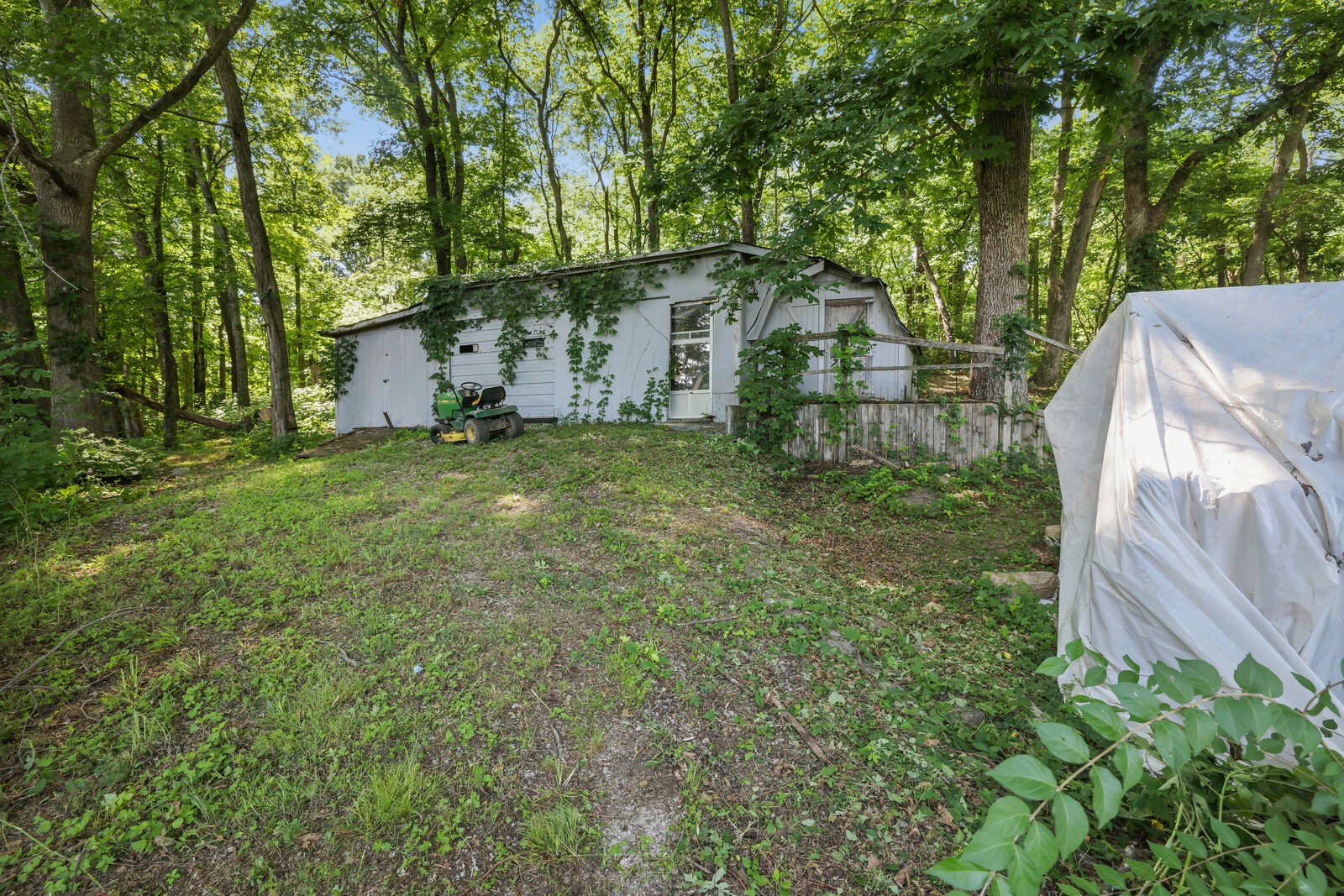 1153 Bear Creek Pike