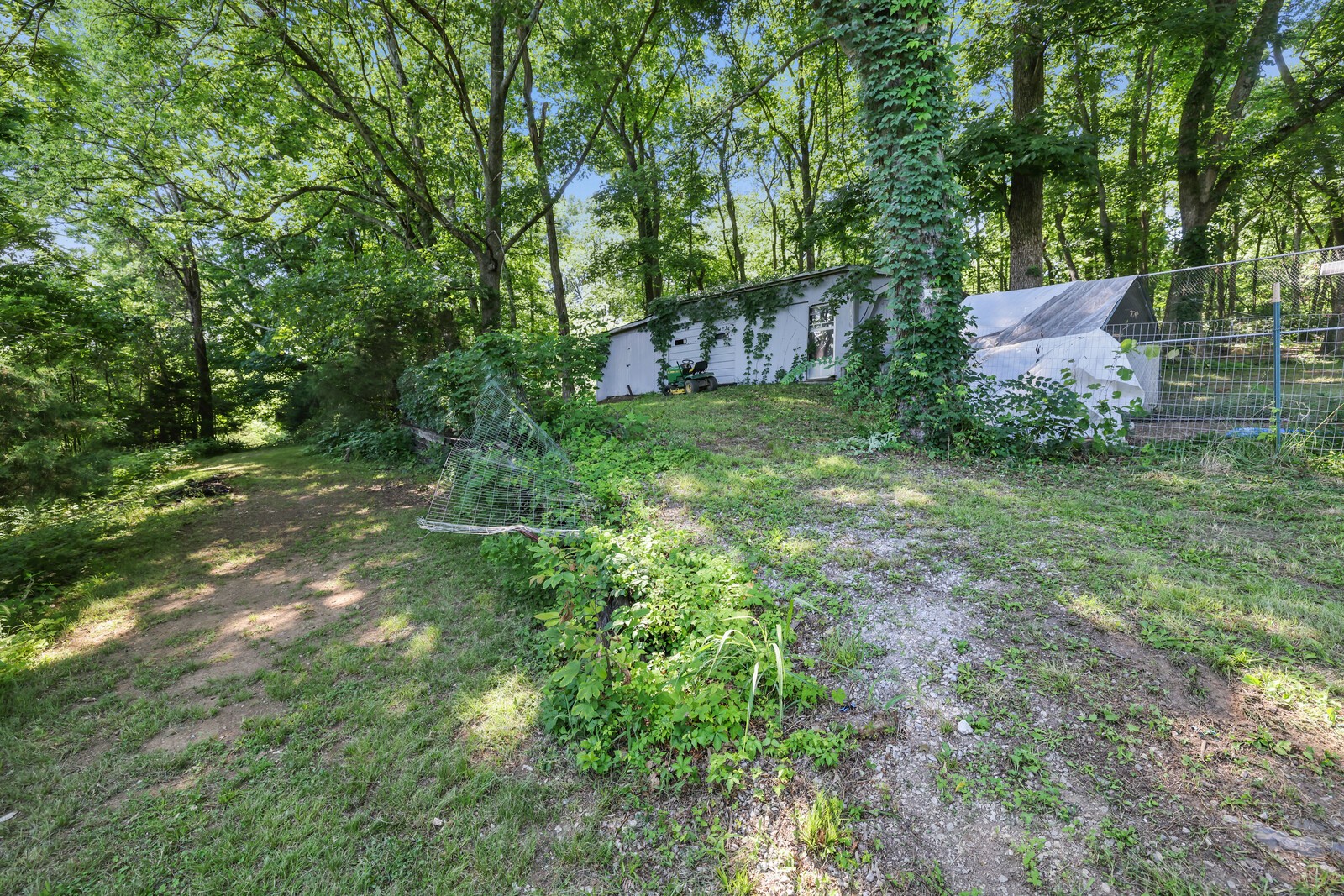 1153 Bear Creek Pike