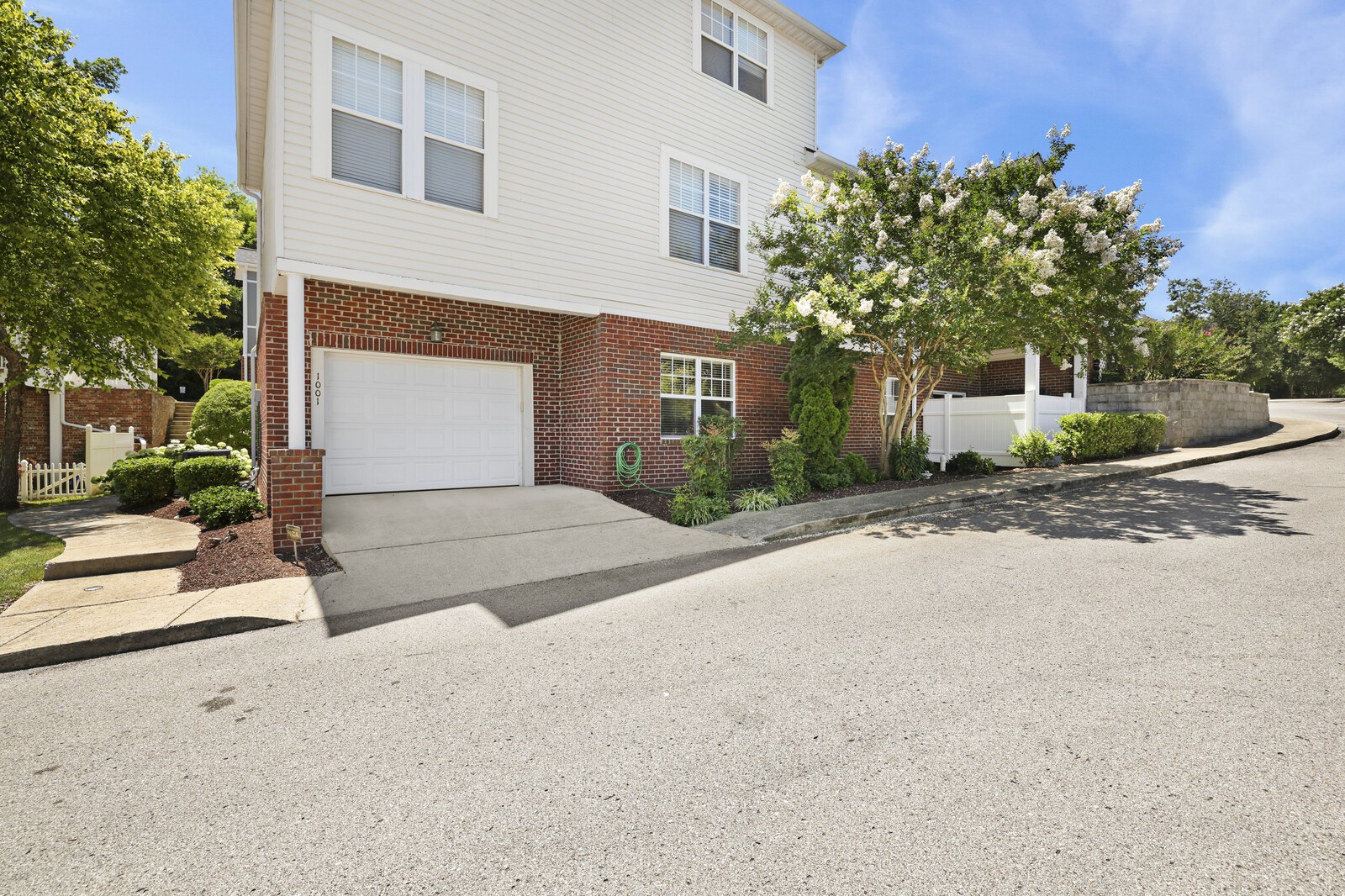 1001 Catamont Pass