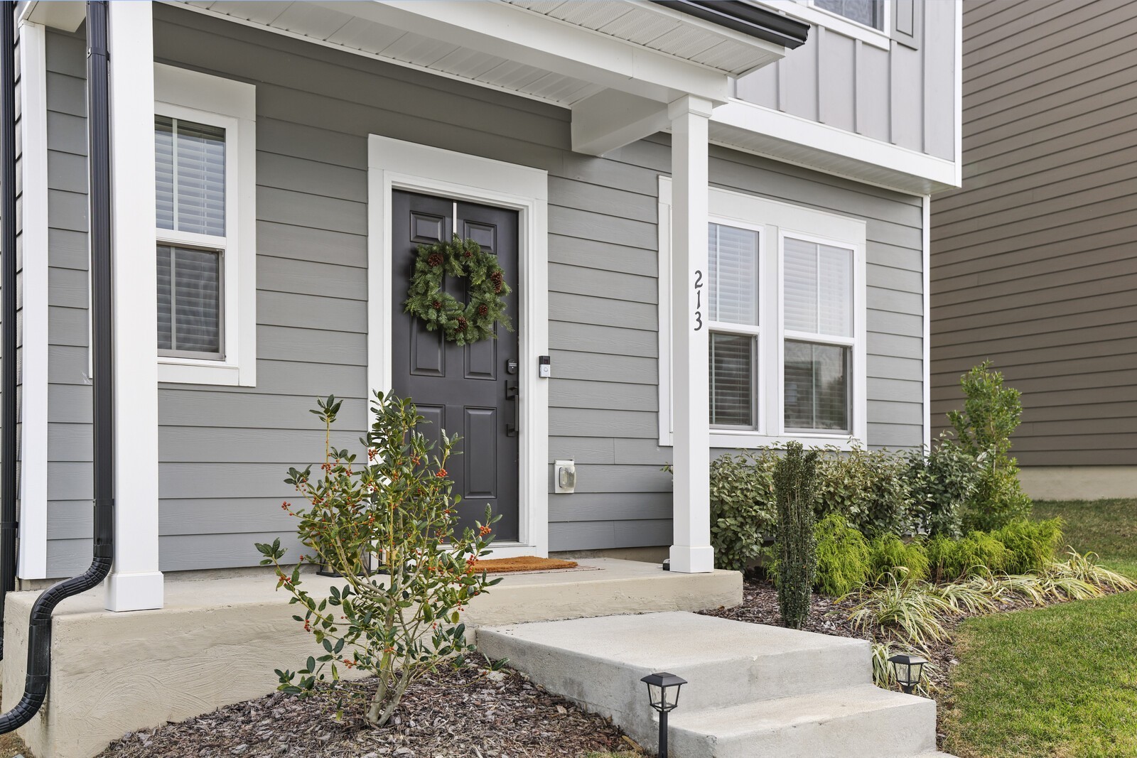 213 Oasis Dr