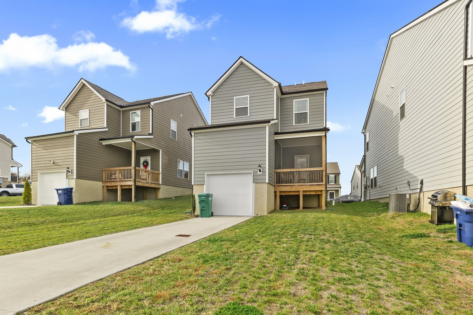 213 Oasis Dr
