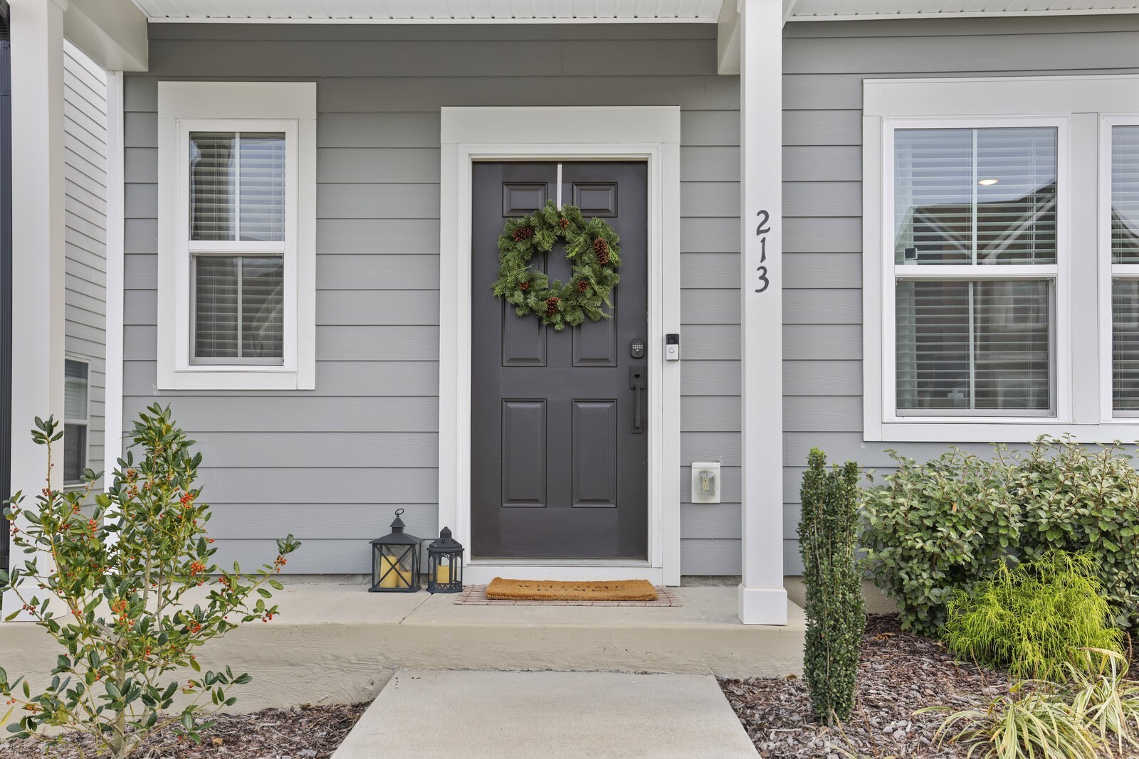 213 Oasis Dr