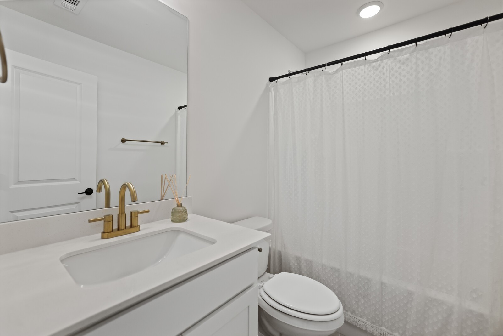 213 Oasis Dr