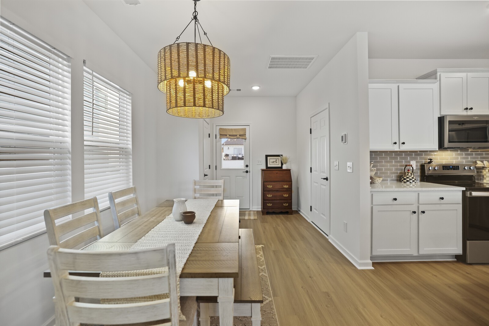 213 Oasis Dr