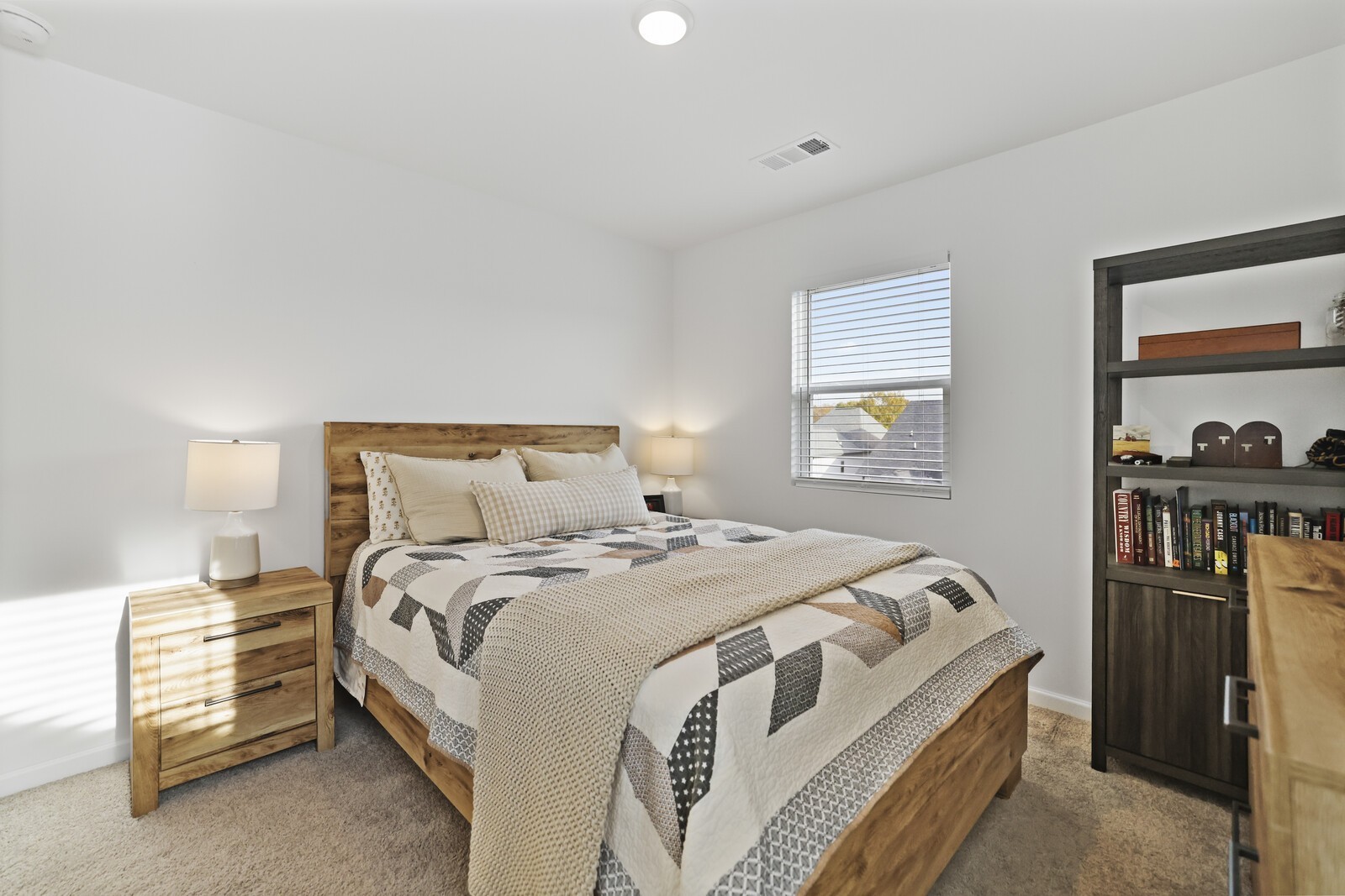 213 Oasis Dr