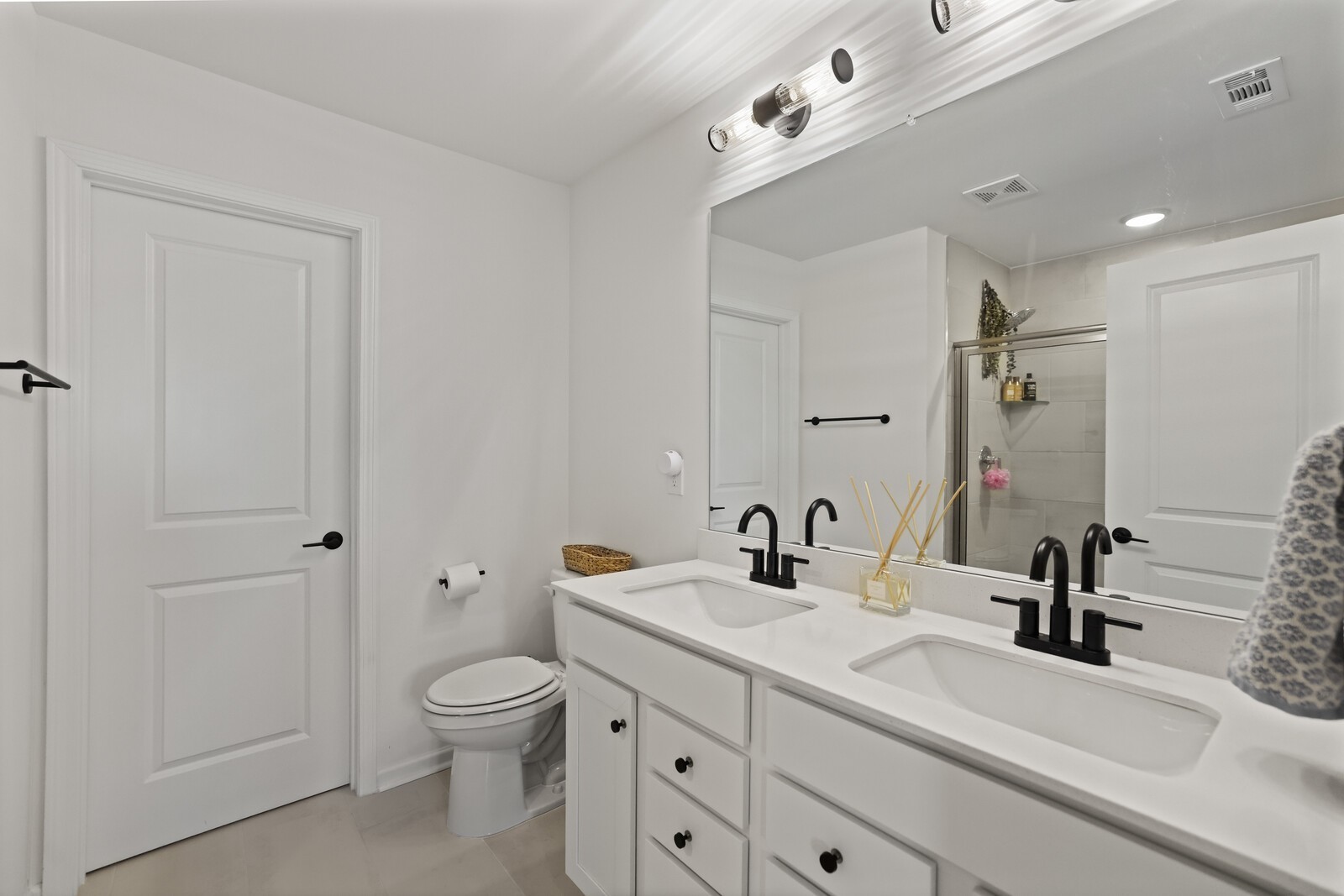 213 Oasis Dr