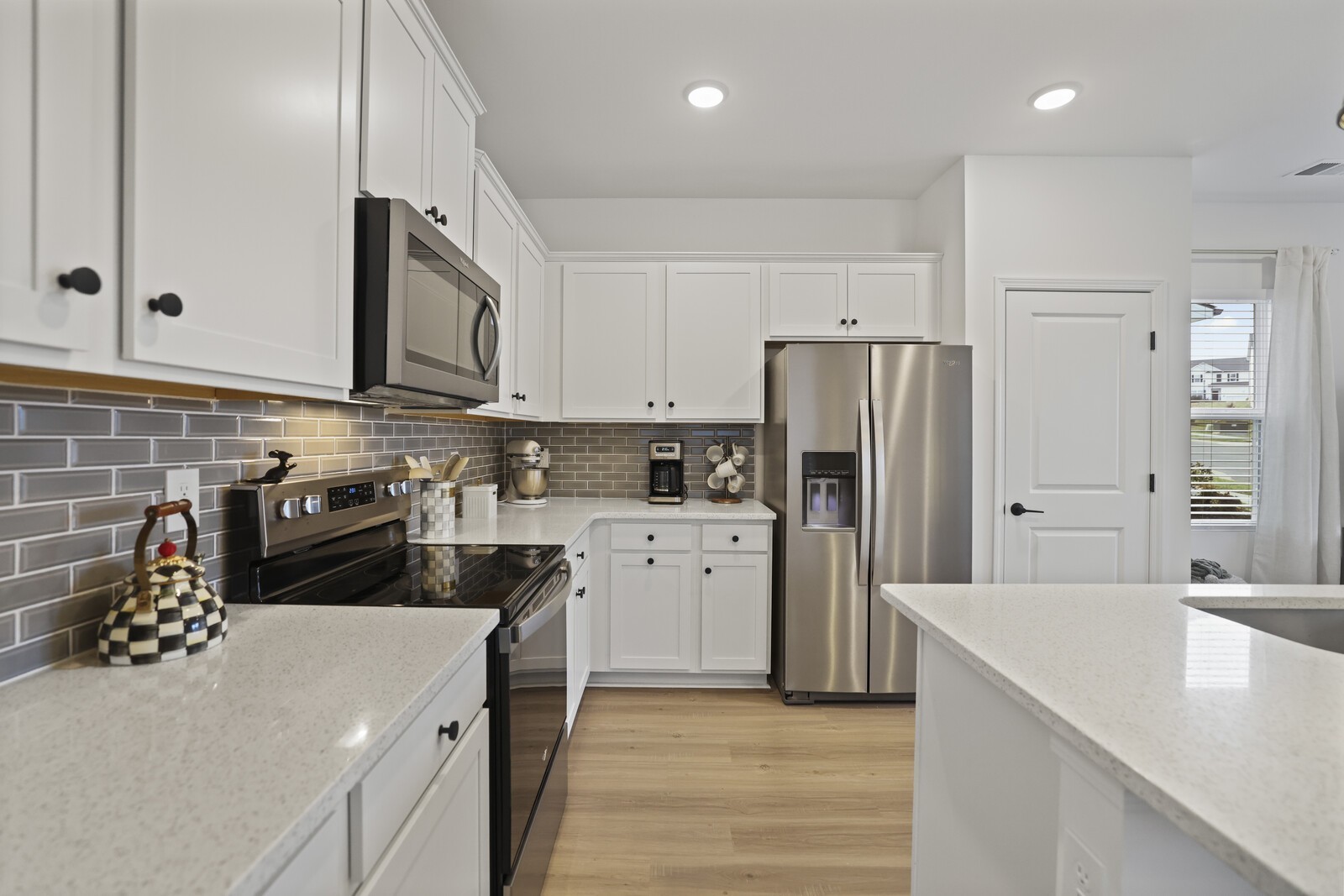 213 Oasis Dr