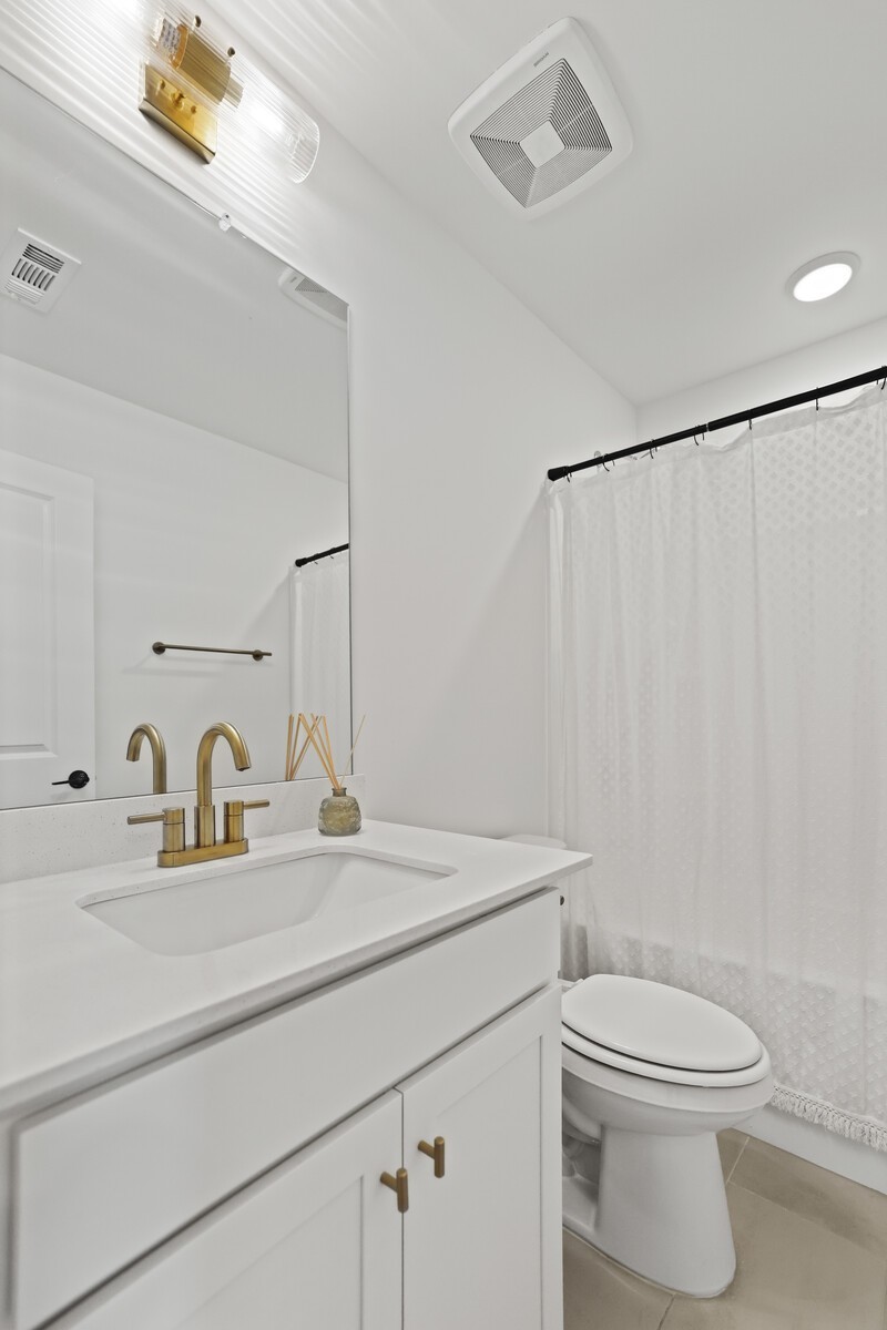 213 Oasis Dr