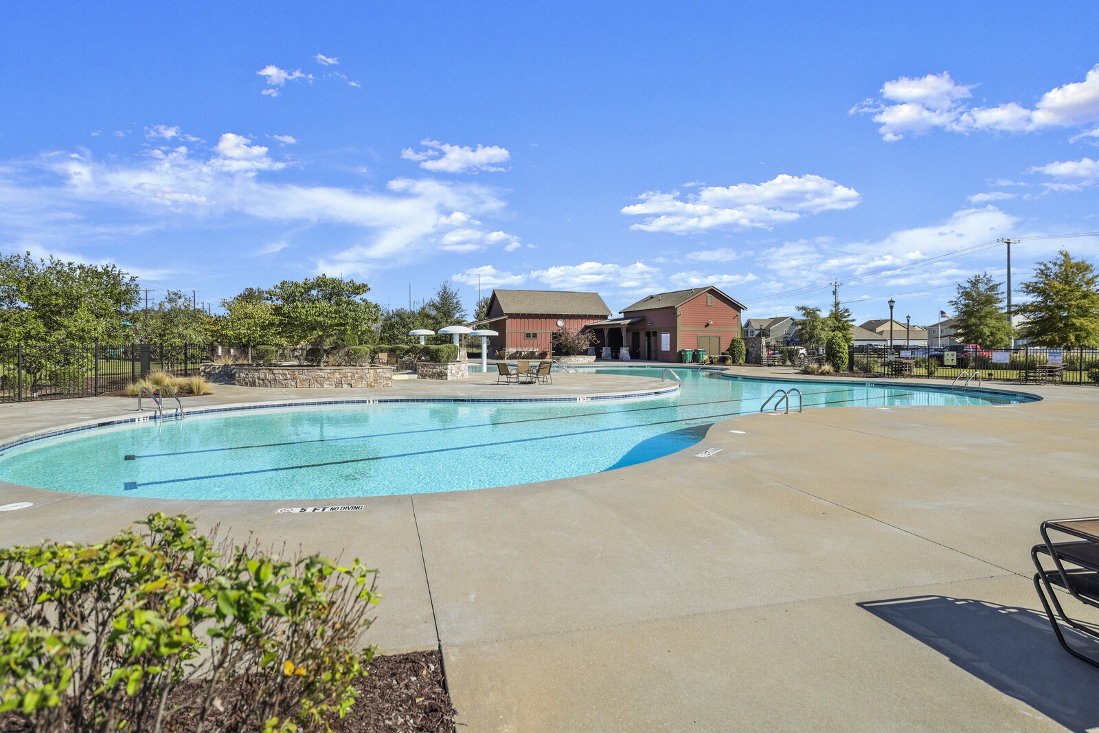 8016 Craighead Dr