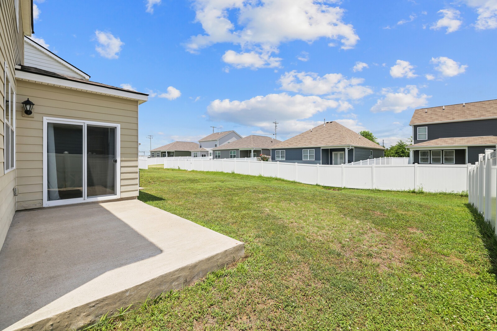 8016 Craighead Dr