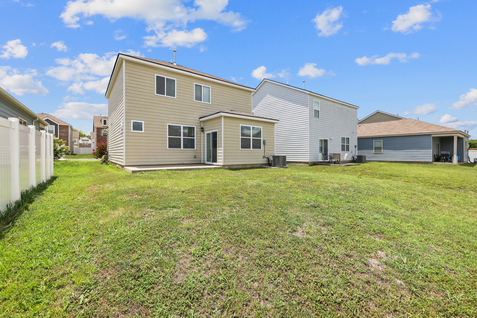 8016 Craighead Dr