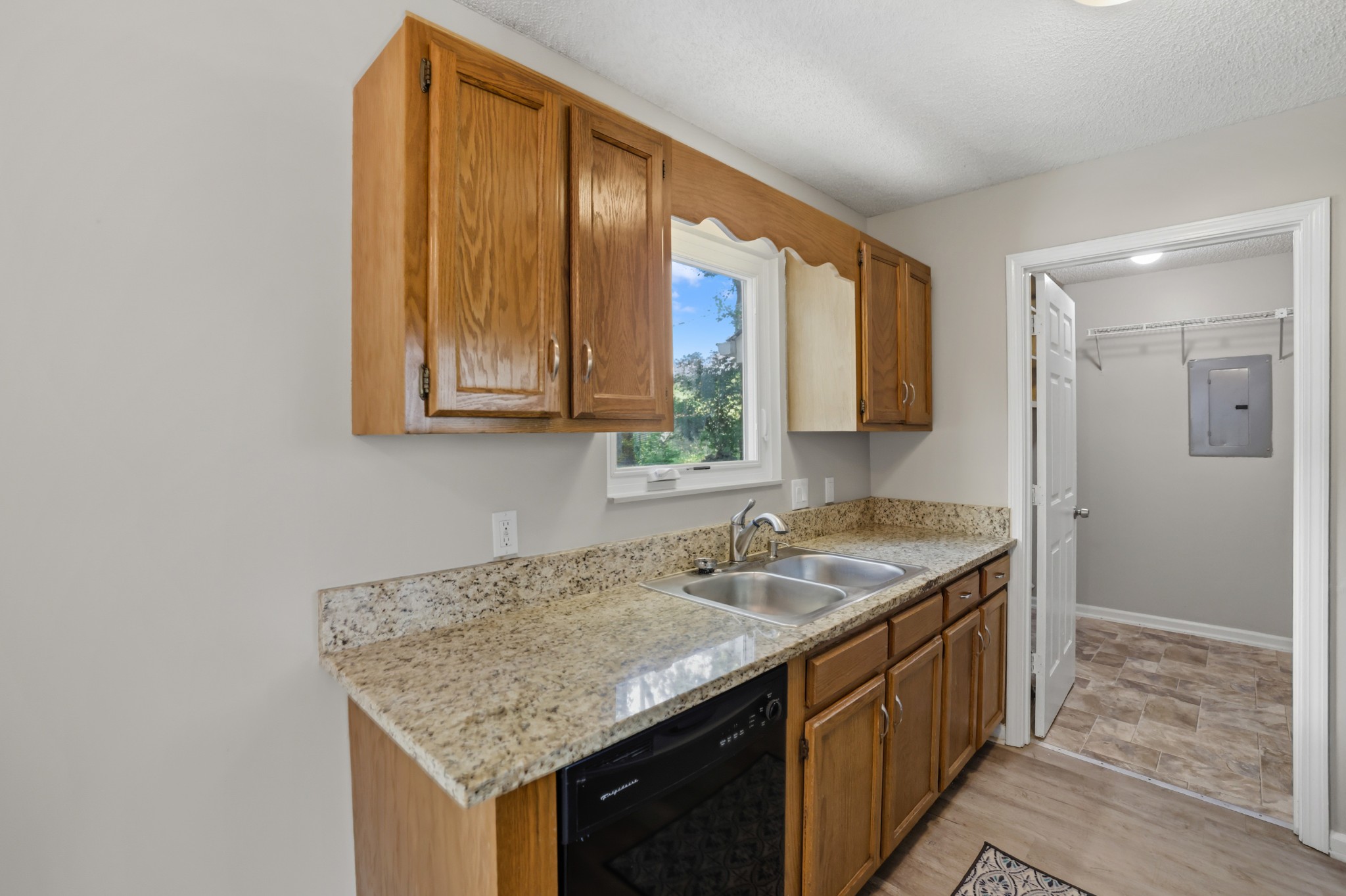 119 Heathcote Ct