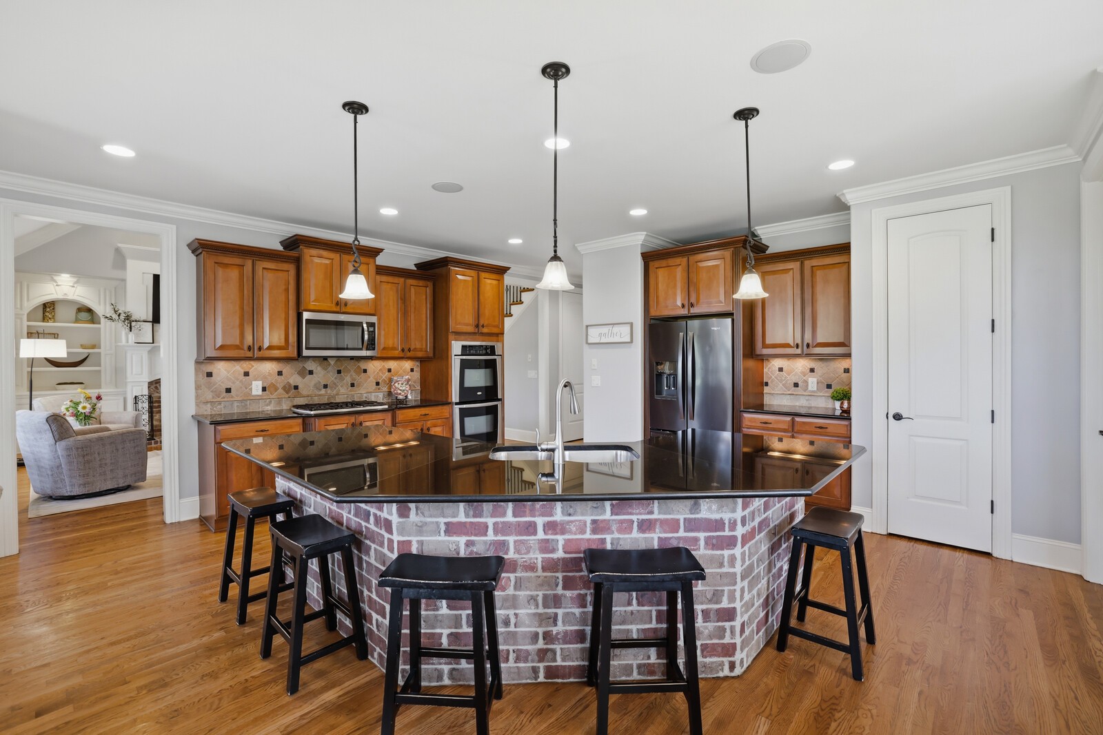 9968 Lodestone Dr