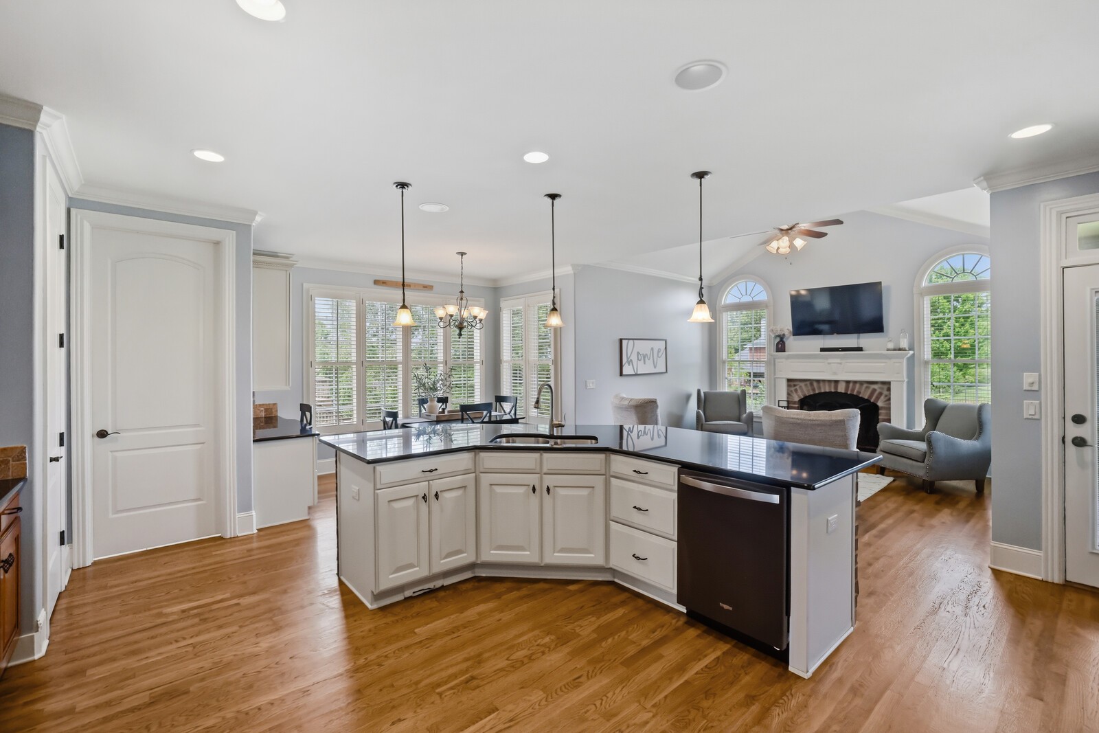 9968 Lodestone Dr