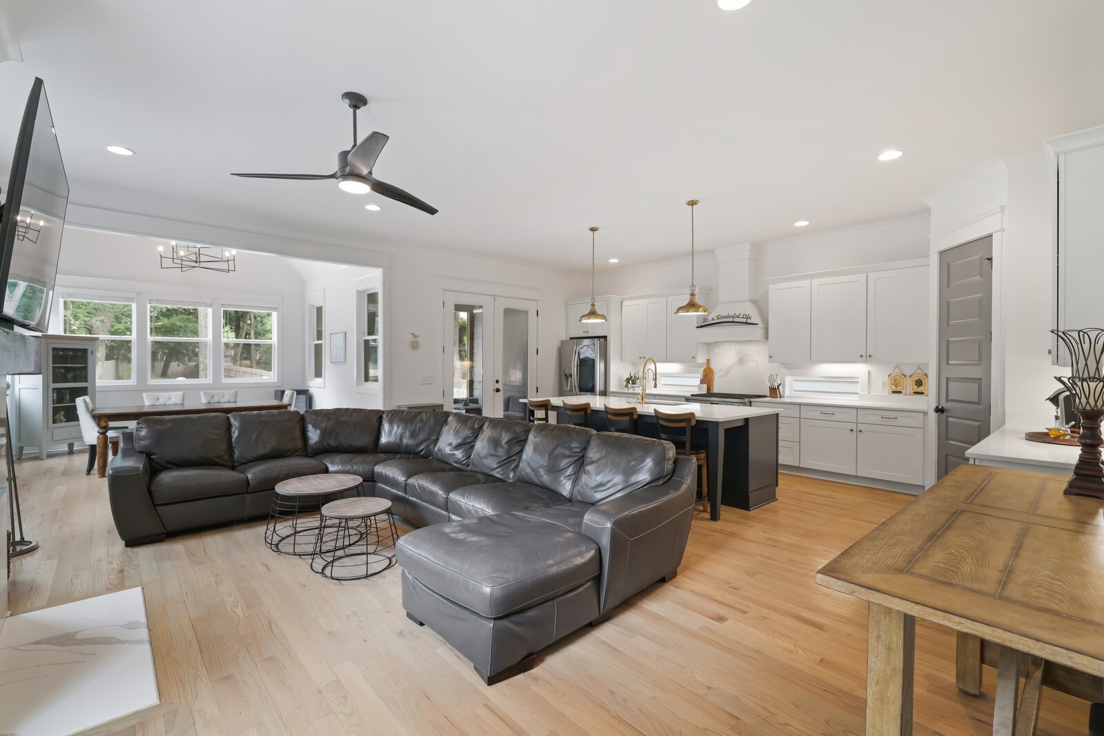 4018B Woodmont Blvd