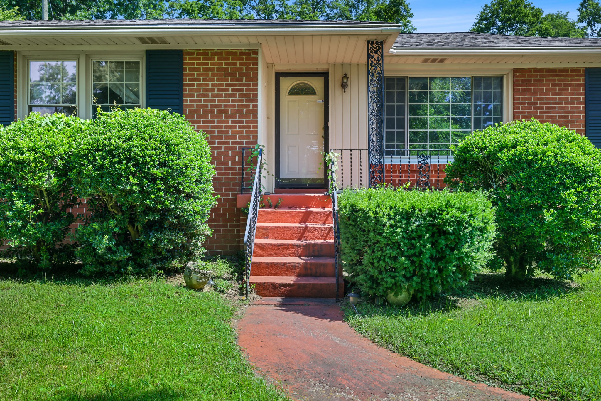 2820 Windemere Dr