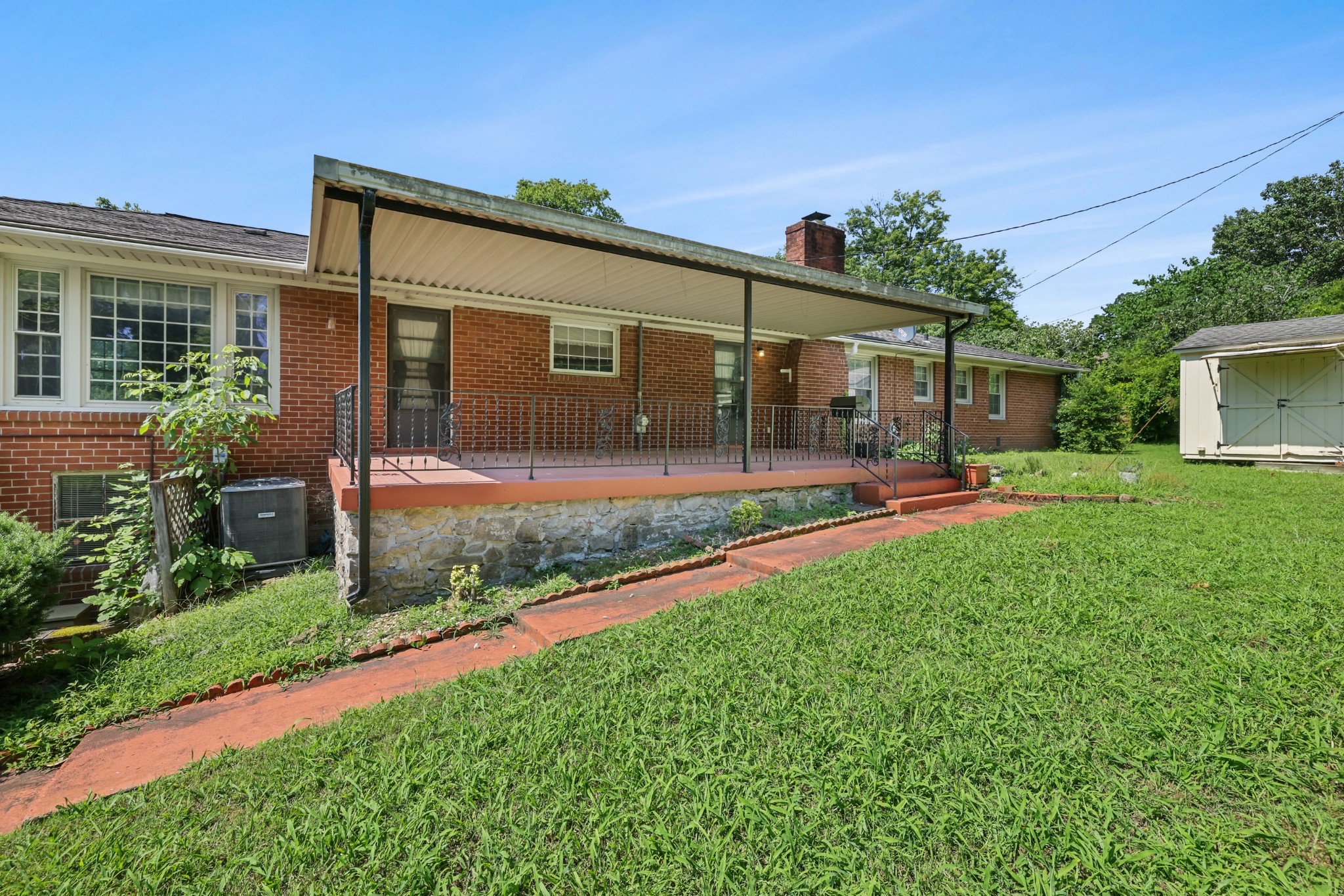 2820 Windemere Dr