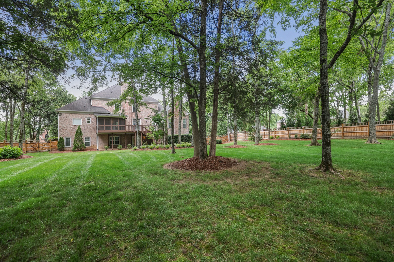9454 Chaucers Ct