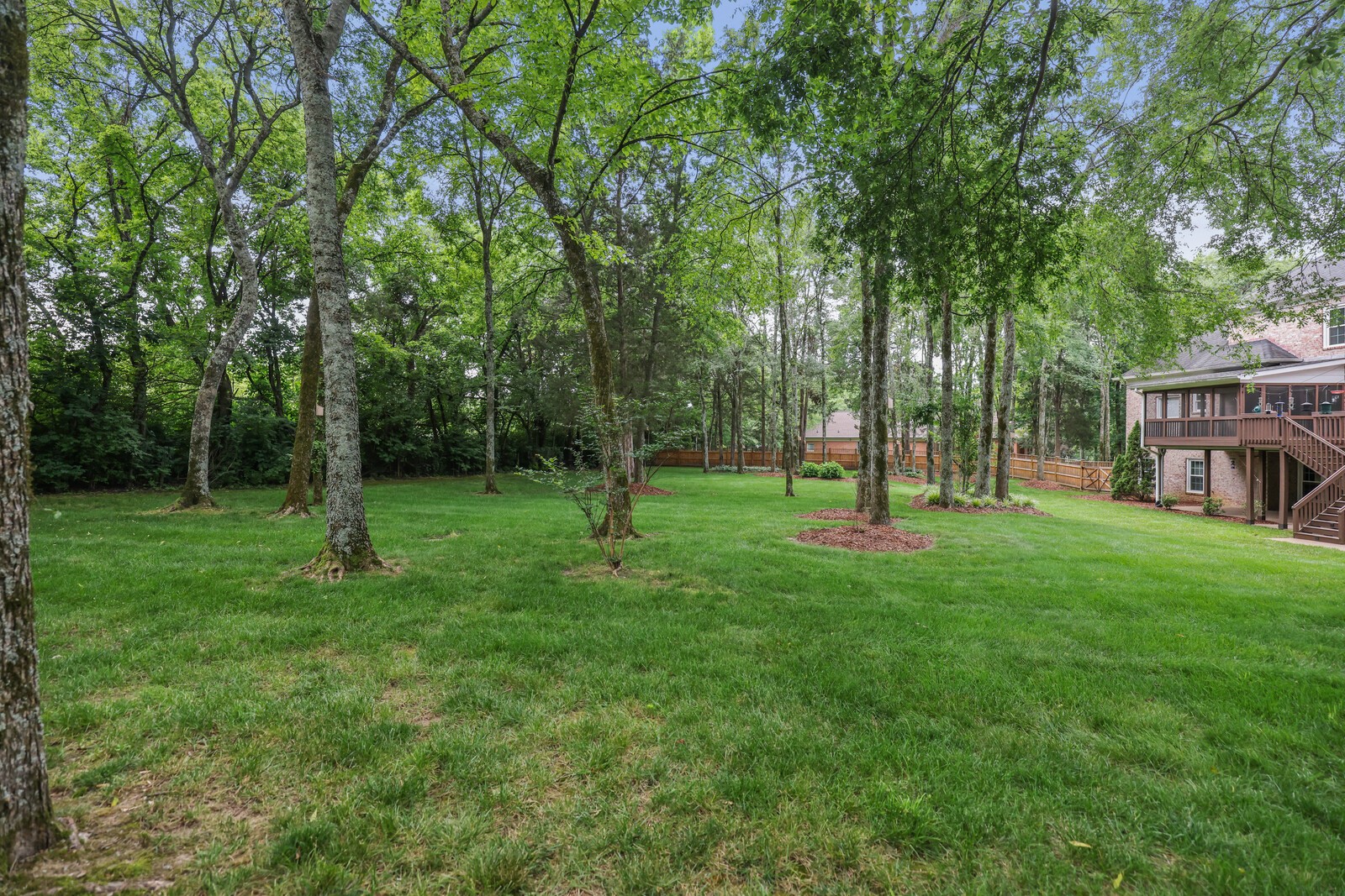 9454 Chaucers Ct