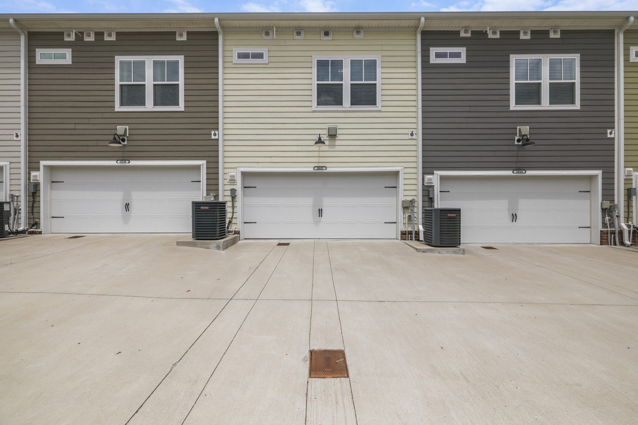 2032 Cavell Ln