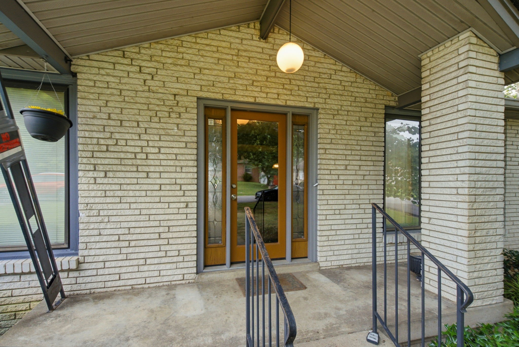 4912 Shasta Dr