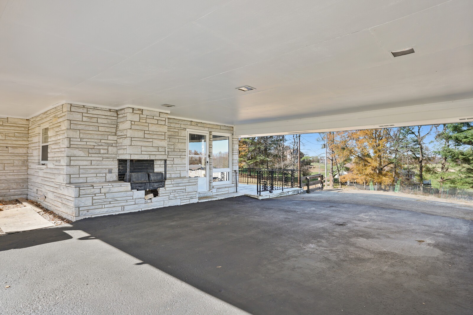 676 Ferguson Hill Rd