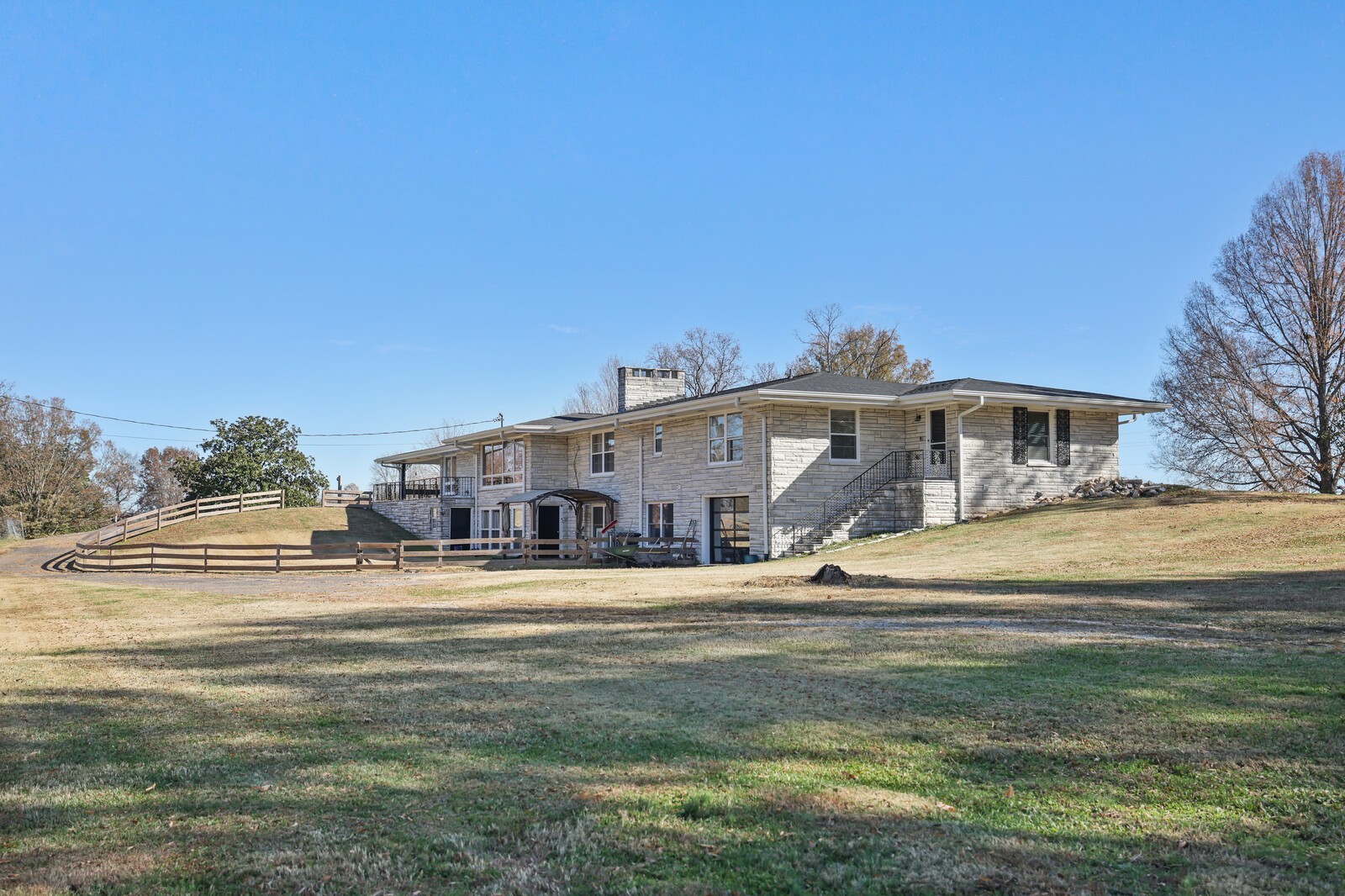 676 Ferguson Hill Rd