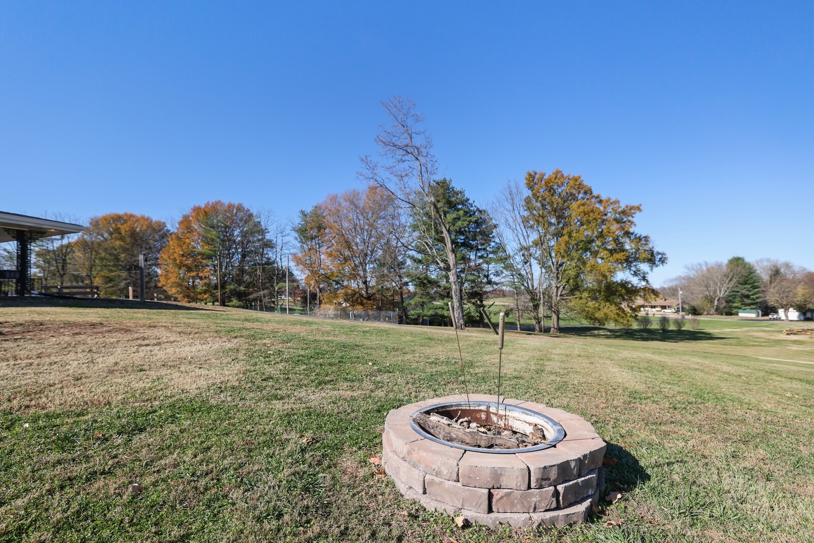 676 Ferguson Hill Rd
