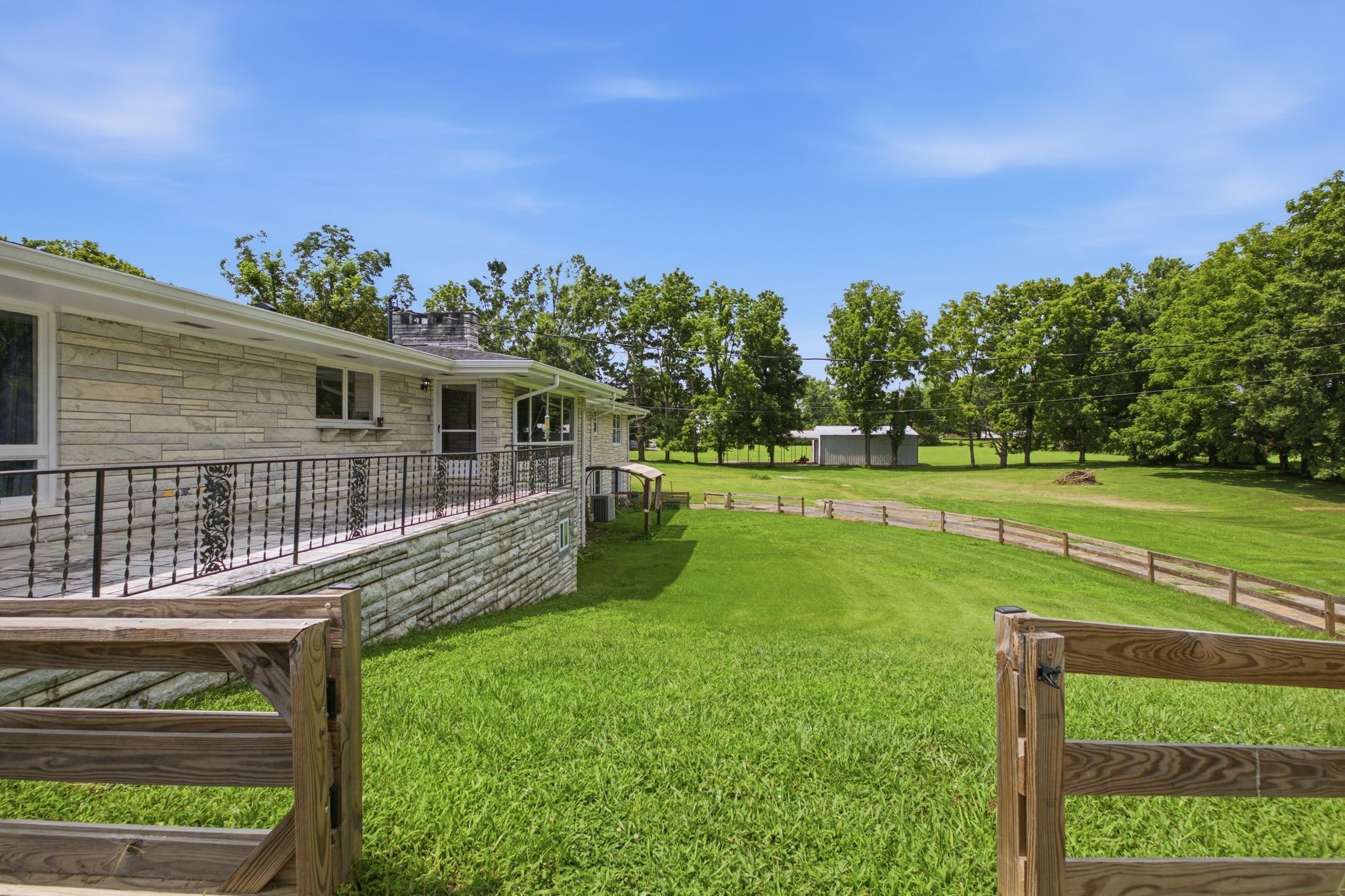676 Ferguson Hill Rd