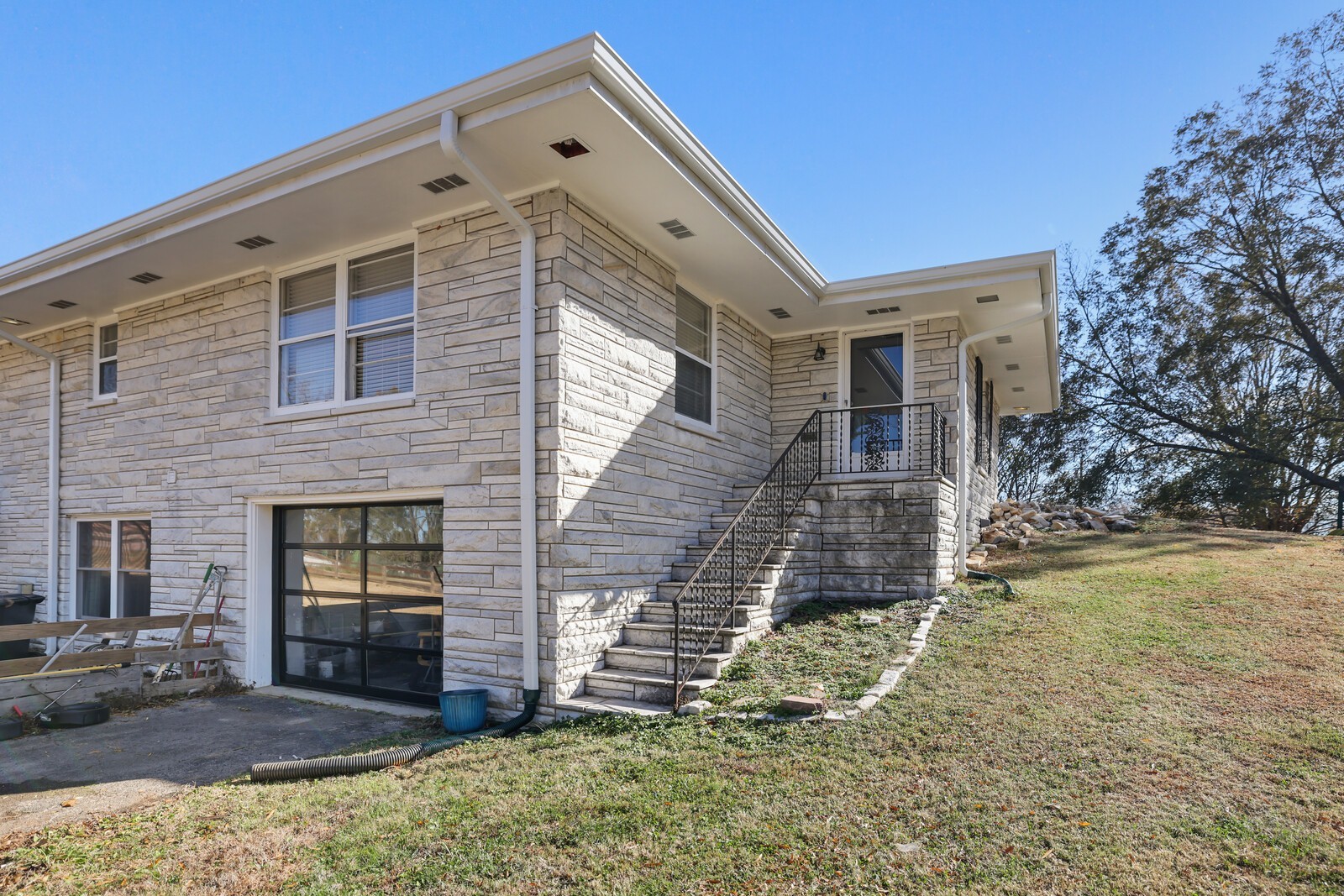 676 Ferguson Hill Rd