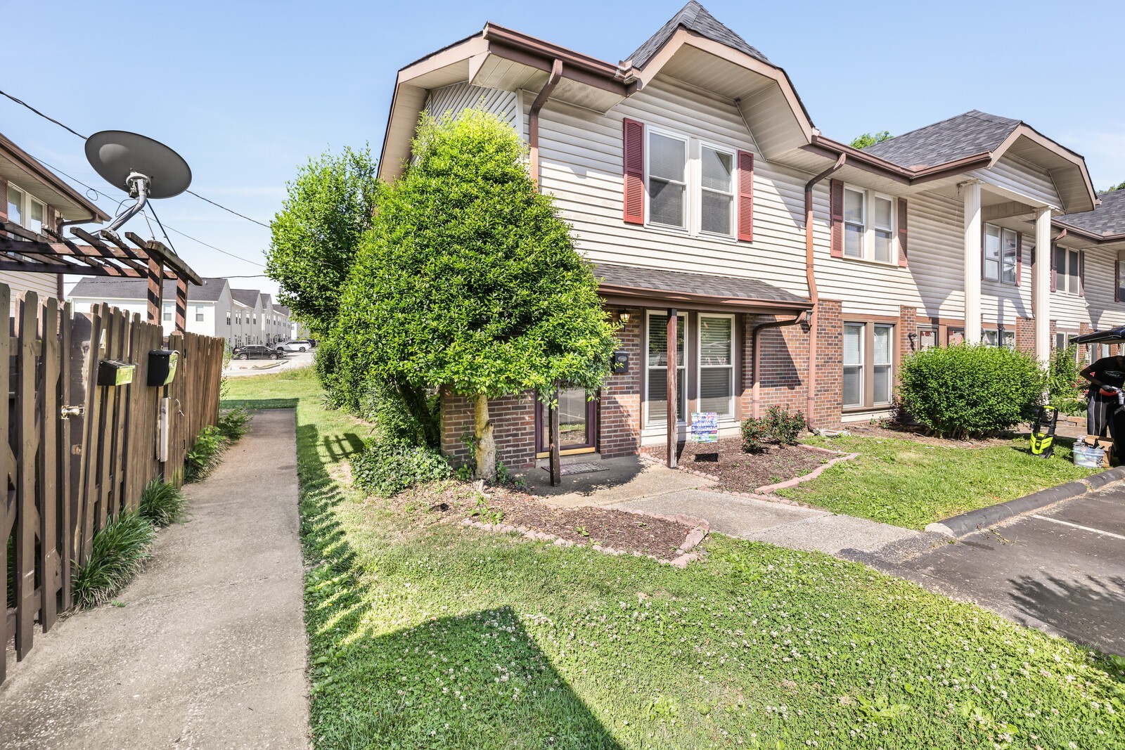 500 Paragon Mills Rd Unit: B1